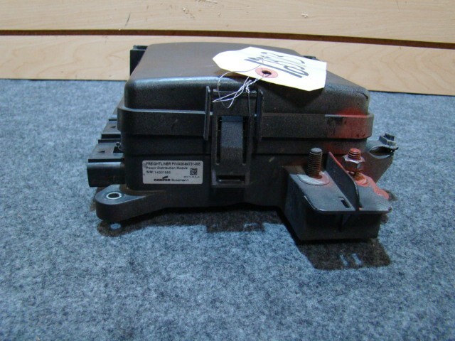 USED RV Freightliner POWER DISTRIBUTION P/N: A06-84731-005 Bussman