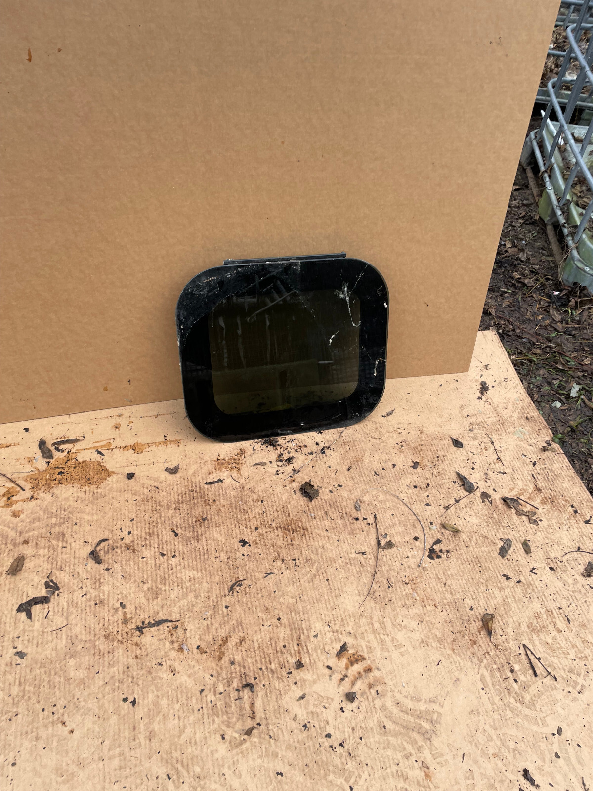 RV Trailer Window, 18″X15″, No Ring, No Screen, Frameless Window, Crank Out, 37M