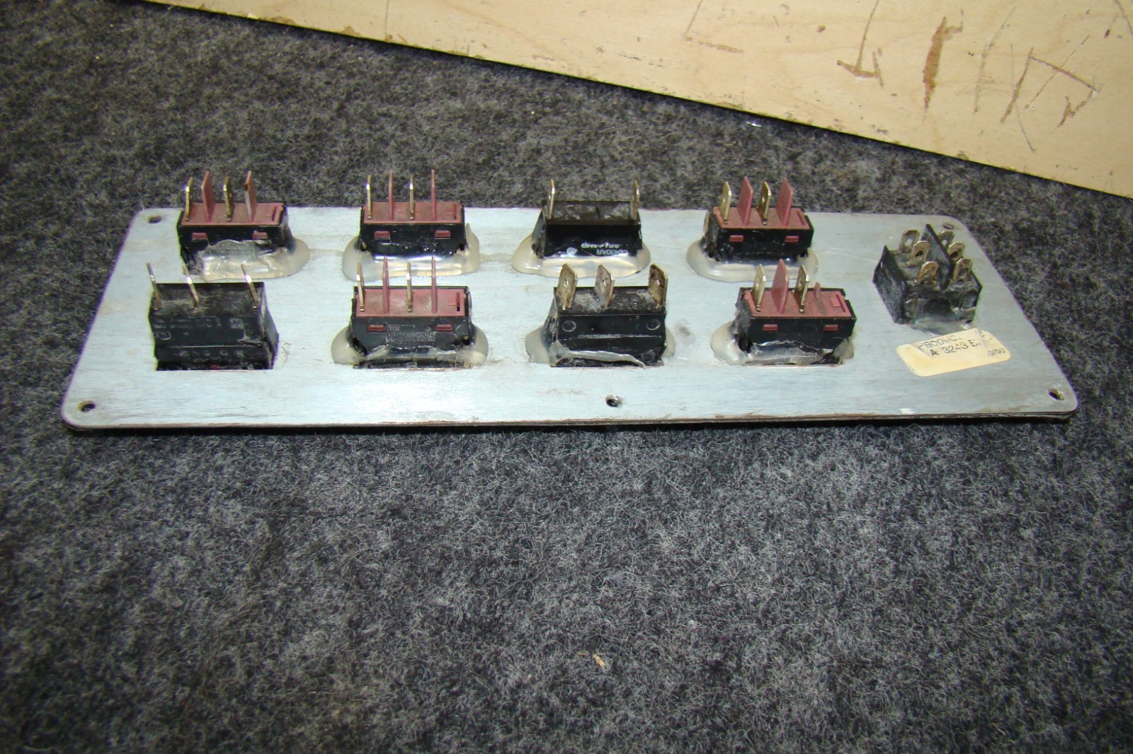 USED RV JRV SWITCH PANEL A3243BL