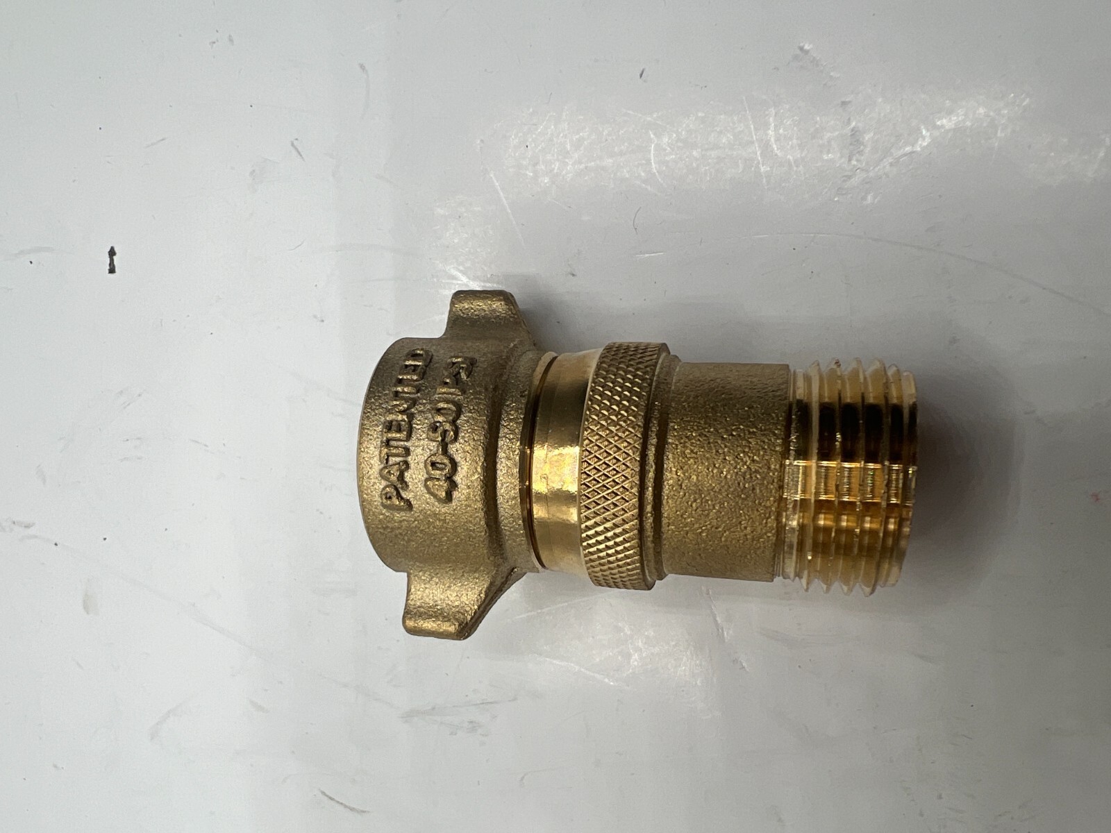 Camco 40055 3/4 Inch Male/Female RV Water Pressure Regulator Brass