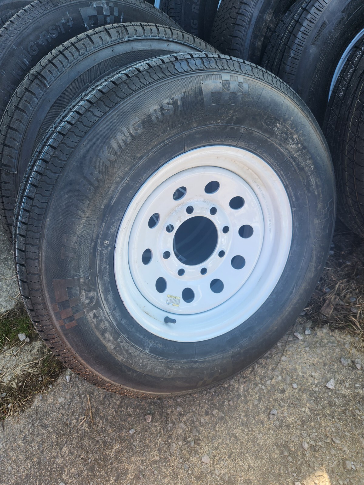 ST TRAILER 16″ 8 LUG ON 6.5 STEEL WHEELS & 235/80/16 10 PLY LOAD RANGE E – WHITE