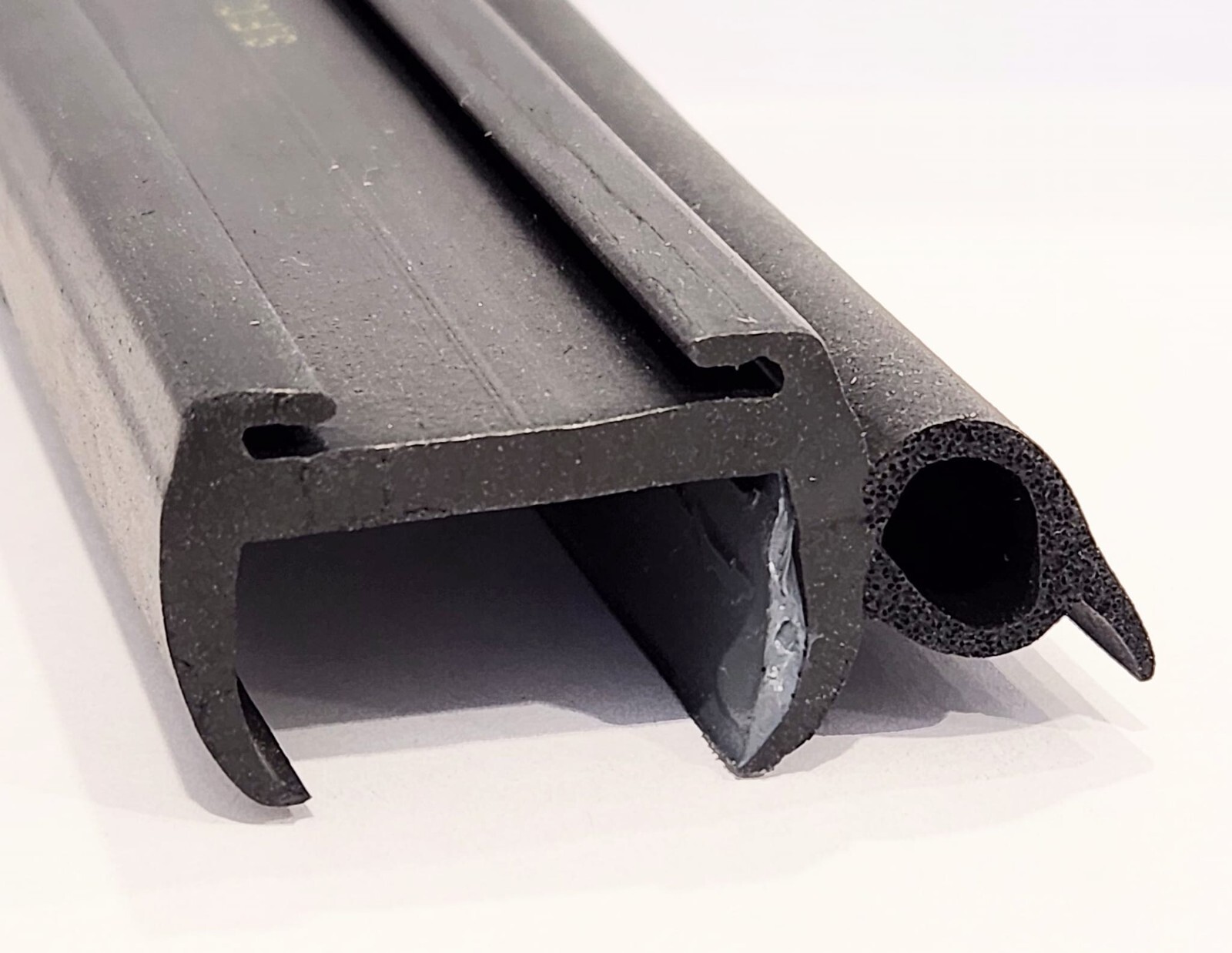 Front/Rear Window Rubber Seal & Grey Insert Suitable for Swift Touring Caravans
