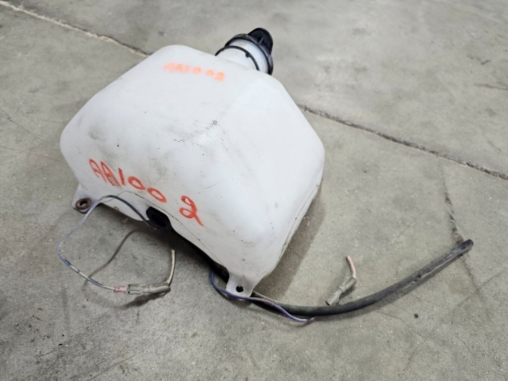 02 Monaco Windsor RV ISC 8.3L Cummins USED Windshield Washer Tank Reservoir