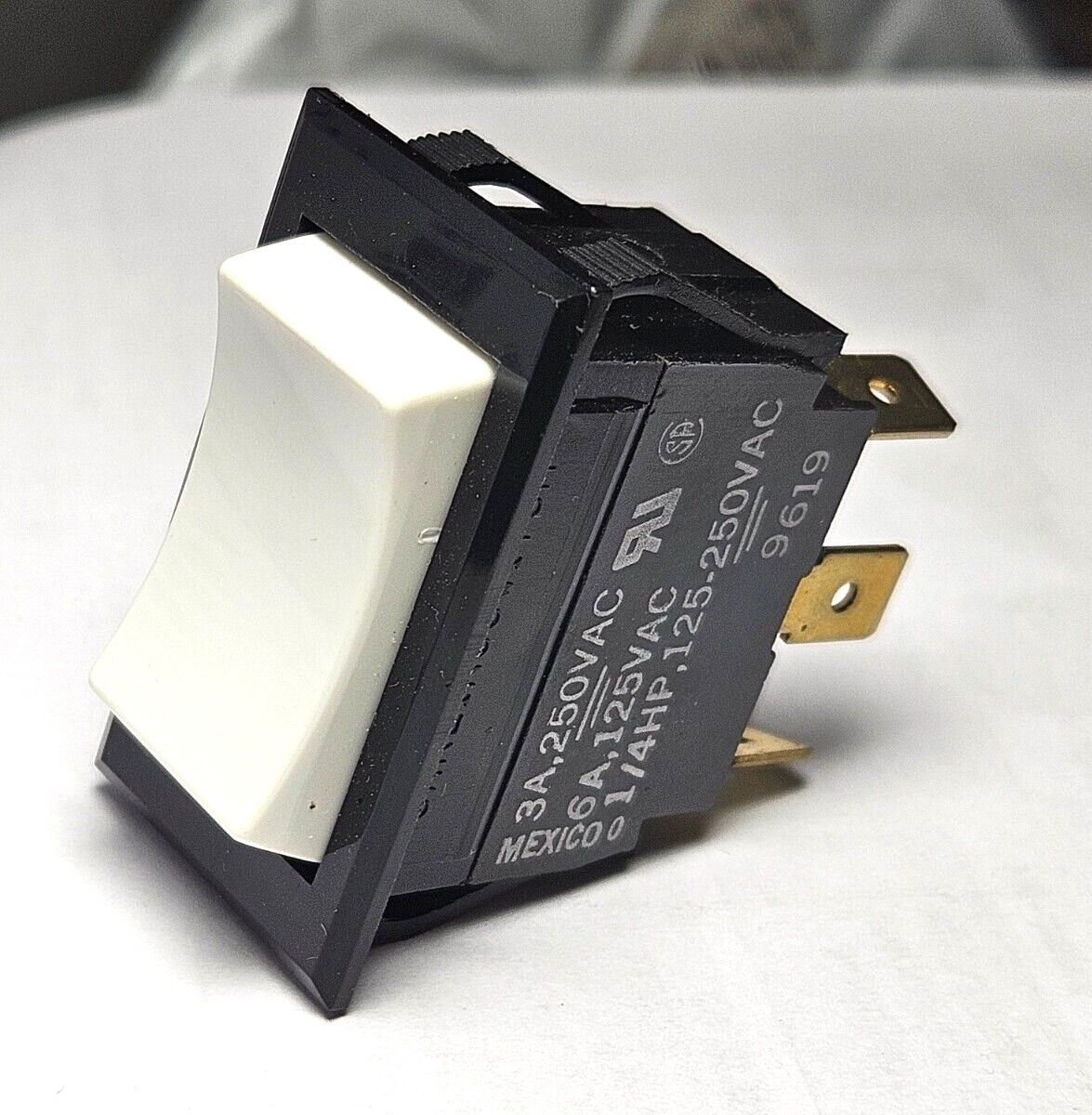 Onan 308-0768 Generator Start Stop Rocker Switch 3 prong