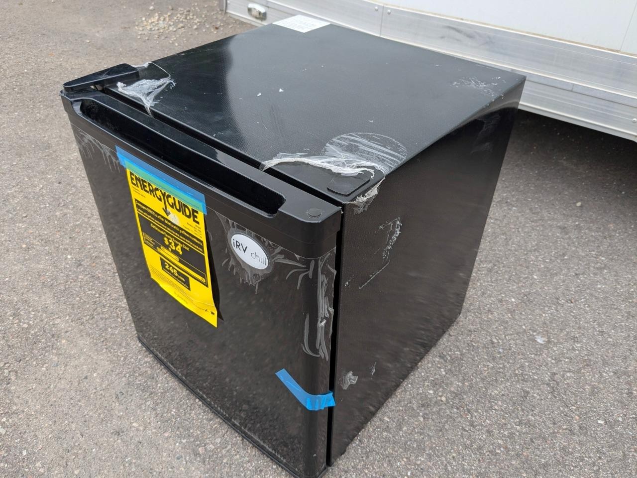 NEW TAKE OFF iRV Chill 1.7 Cubic L Mini Fridge RV Camper Motorhome 120V TESTED