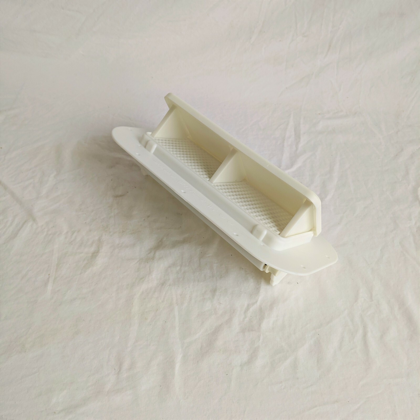 White Durable Plastic Low Profile Popup Air Flow Roof Vent Bi Directional