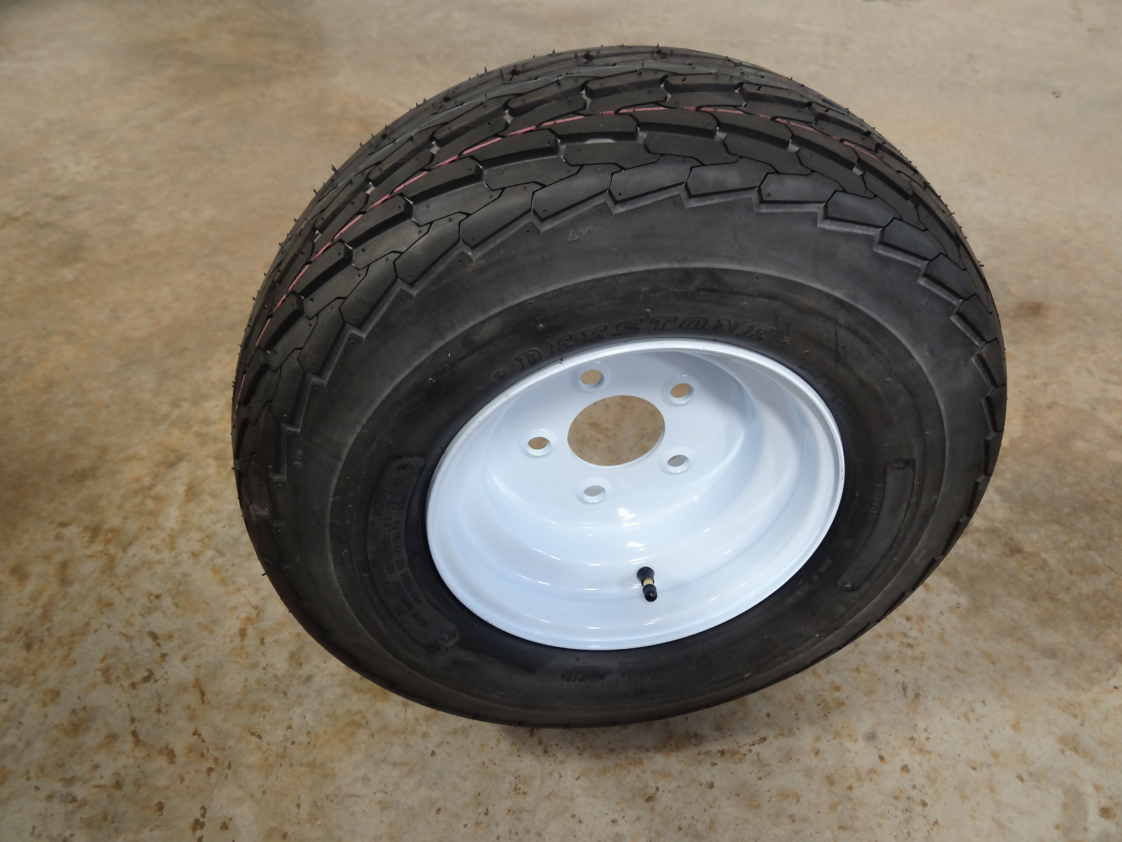 20.5X8.0-10 Deestone Trailer Tire 12 PLY on 5 Hole Wheel 20.5X8.00-10