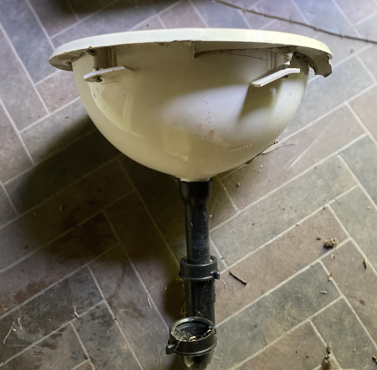 LaSalle Bristol 16 156PP 10″ x 13″ Ivory Oval Lavatory with Co Plug For RV