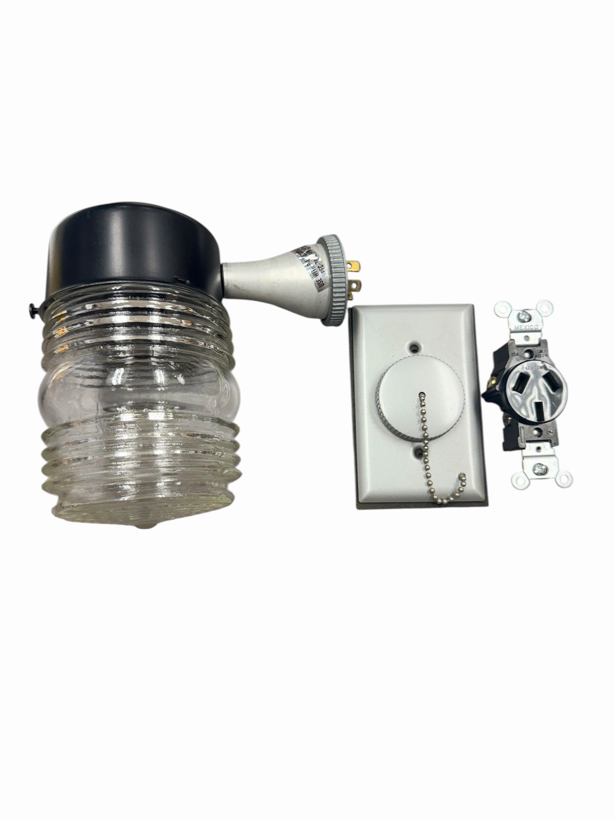 **RARE** Vintage Airstream 110v Porch Light W/old style angled receptacle, NOS