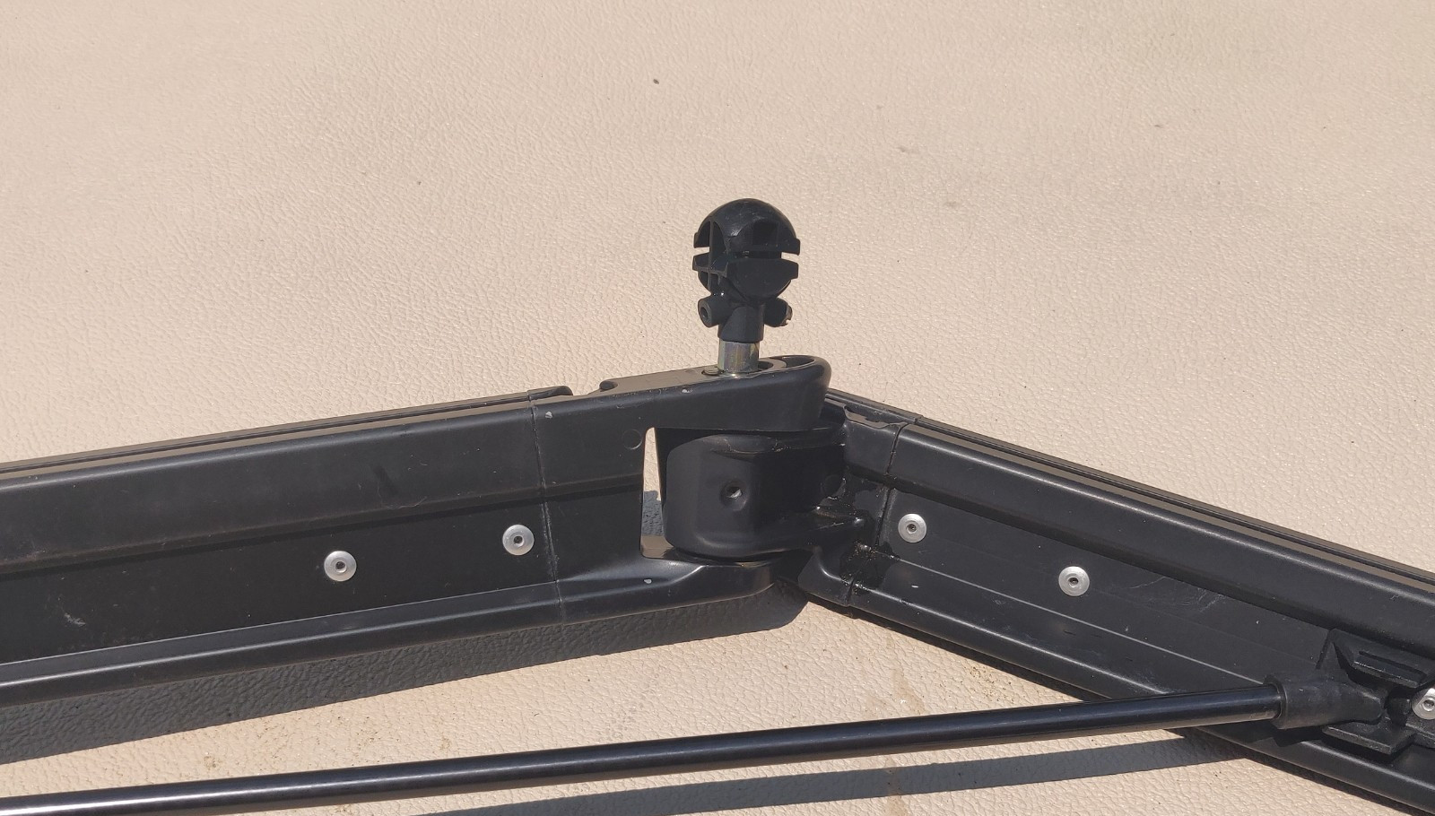 CAREFREE OF COLORADO LH AWNING ARM DUAL STAGE LATITUDE R001793-106 BlK IDLE SIDE