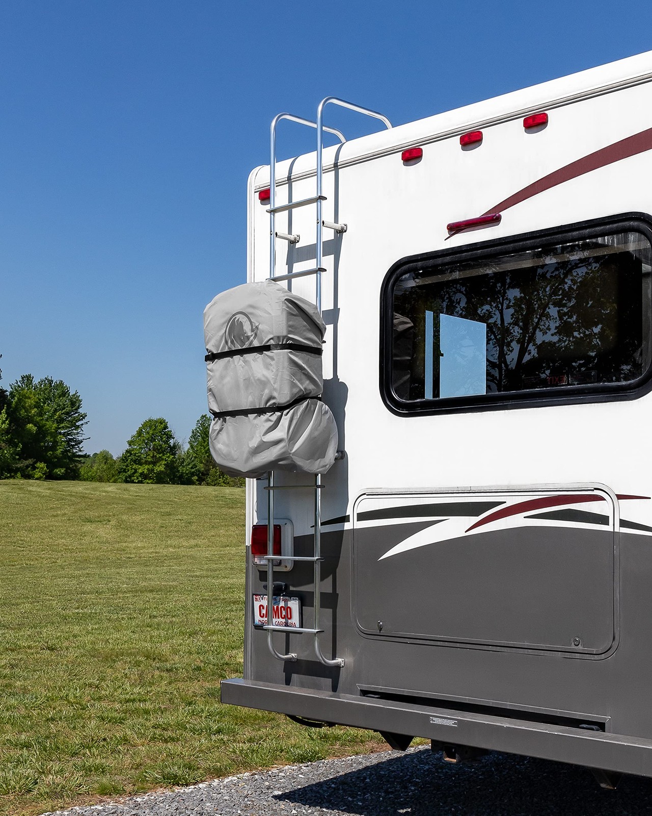 Camco Rhino RV Tote Tank Cover, Fits Tote Tanks Up to 40″, L x 20″, W x 12.5″
