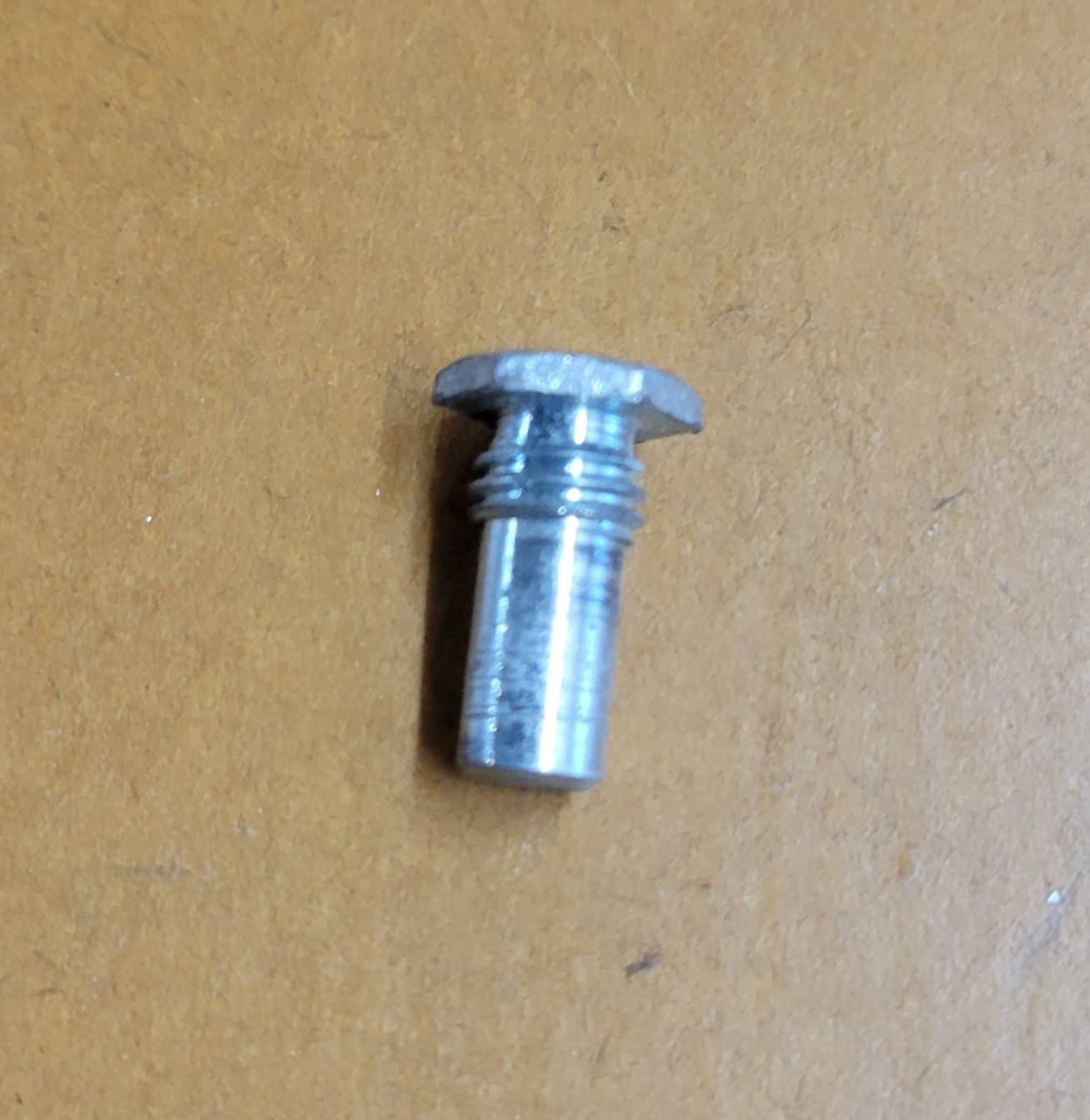 Dometic Refrigerator upper Hinge Pin – 2930612003 – RM2400 / RM2800