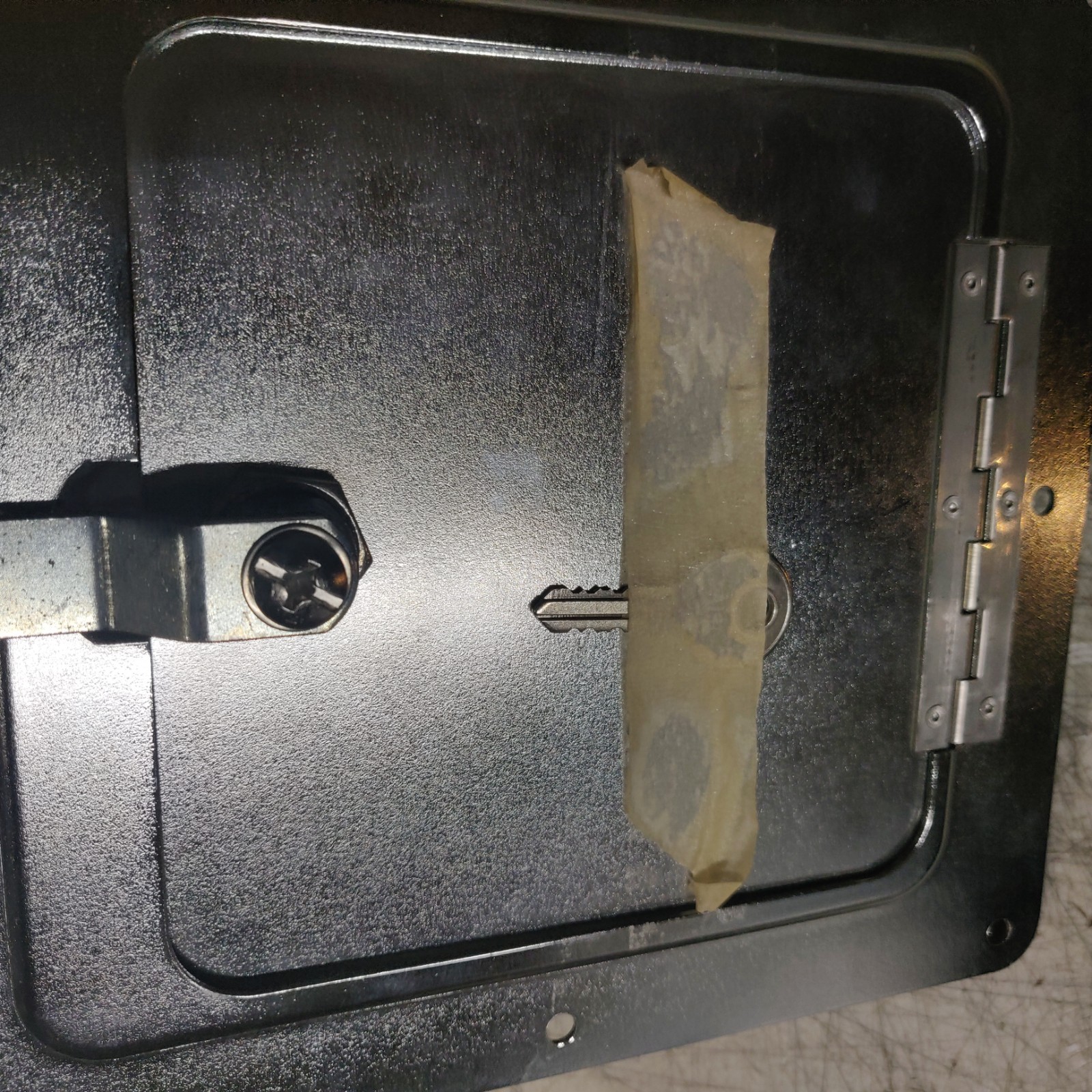 A.L. HANSEN CHROME HATCH COVER FUEL DOOR LOCK/KEYS 8″ X 7.5″ RV CAMPER BUS