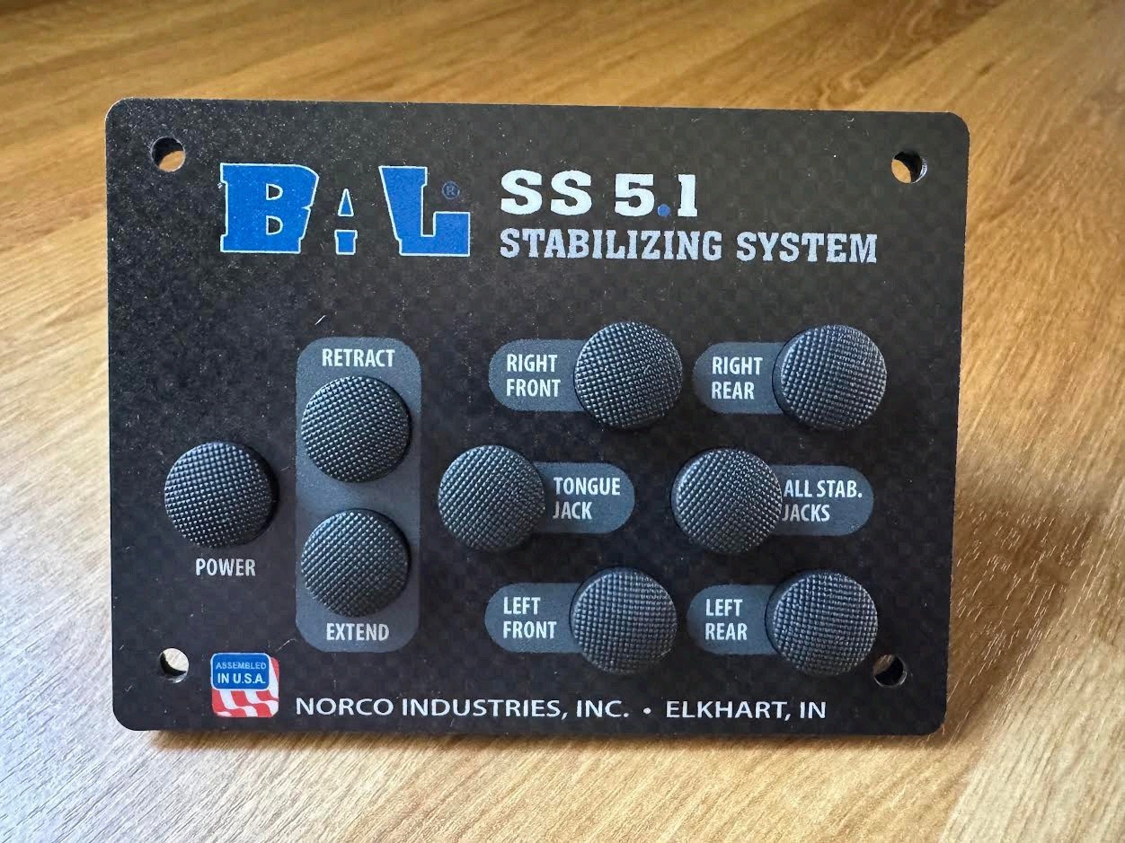 BAL 20300427 RV Stabilizing System User Panel SS 5.1 Leveling Controller