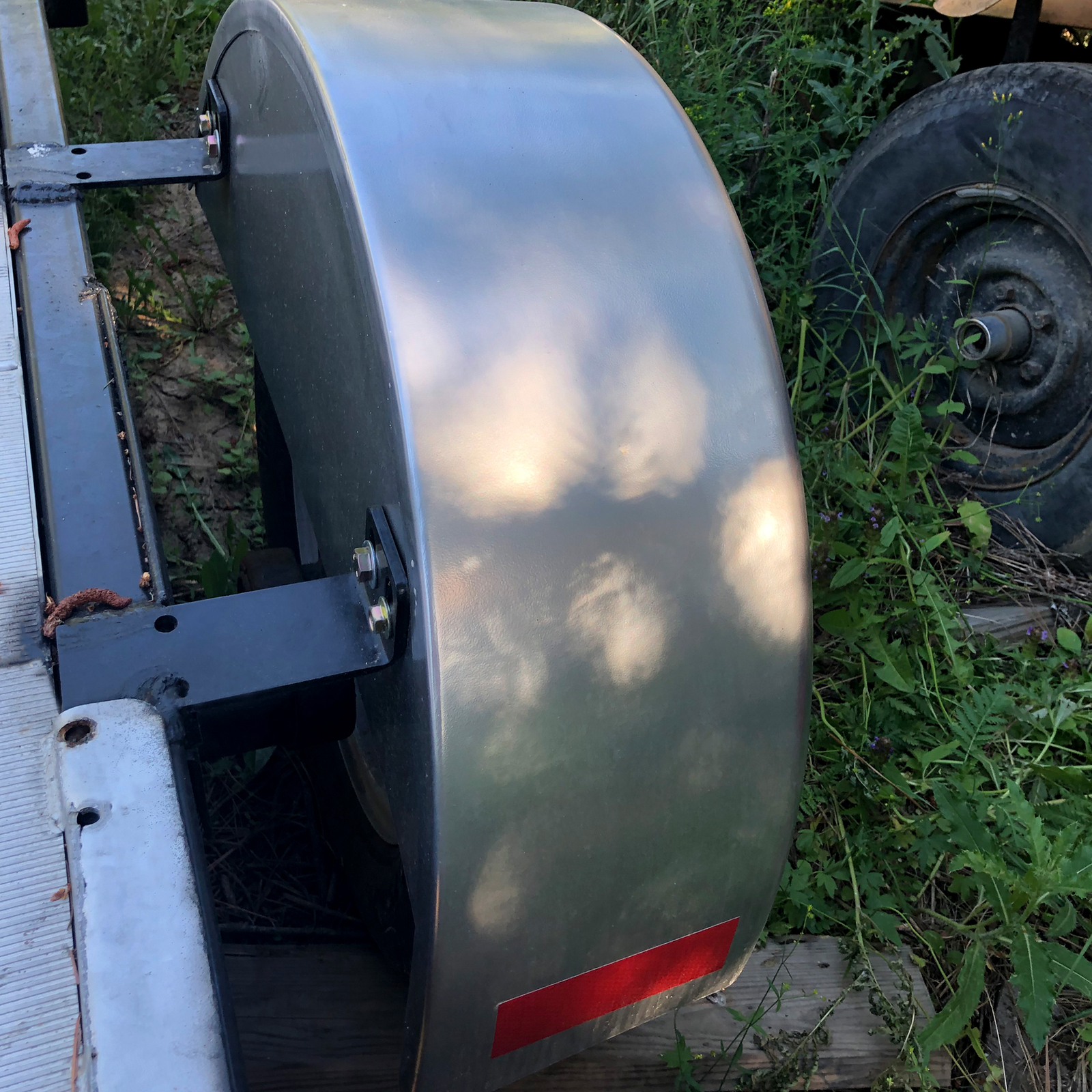 1 x Steel Trailer Fender w/ Fender Back For For 14″”-16″” Wheel