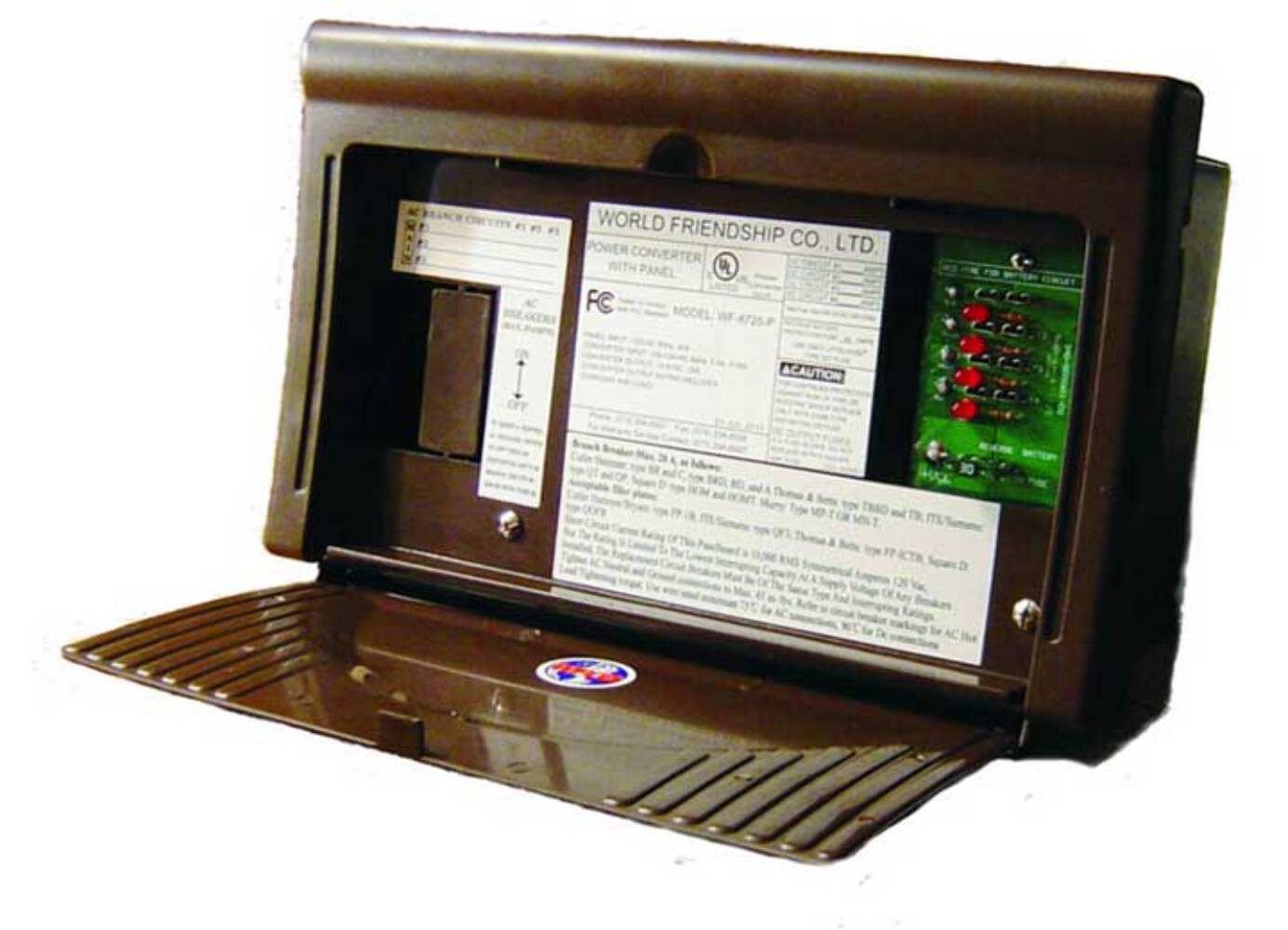 WFCO WF-8725-P Converter/Charger with Distribution Center for 30 Amp AC Service