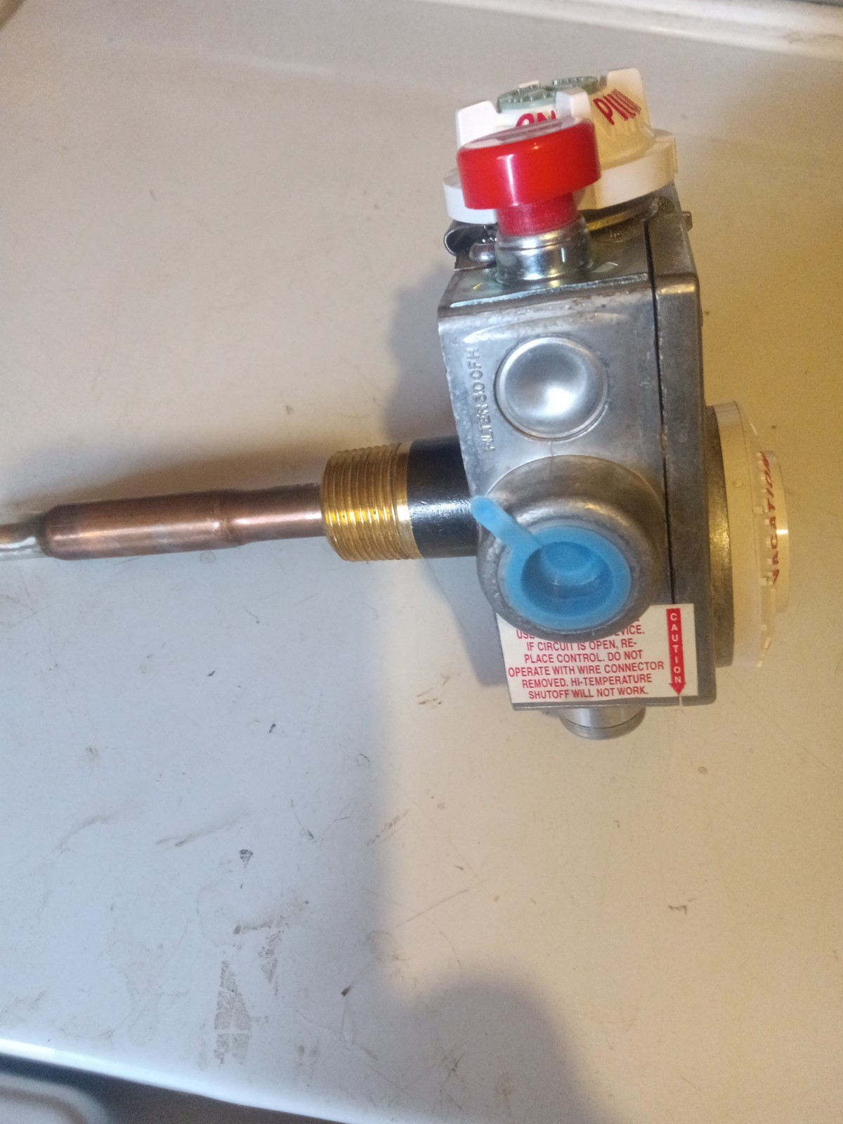 RobertShaw 29-639-010 RV Water Heater Valve R103rvt6-lppa