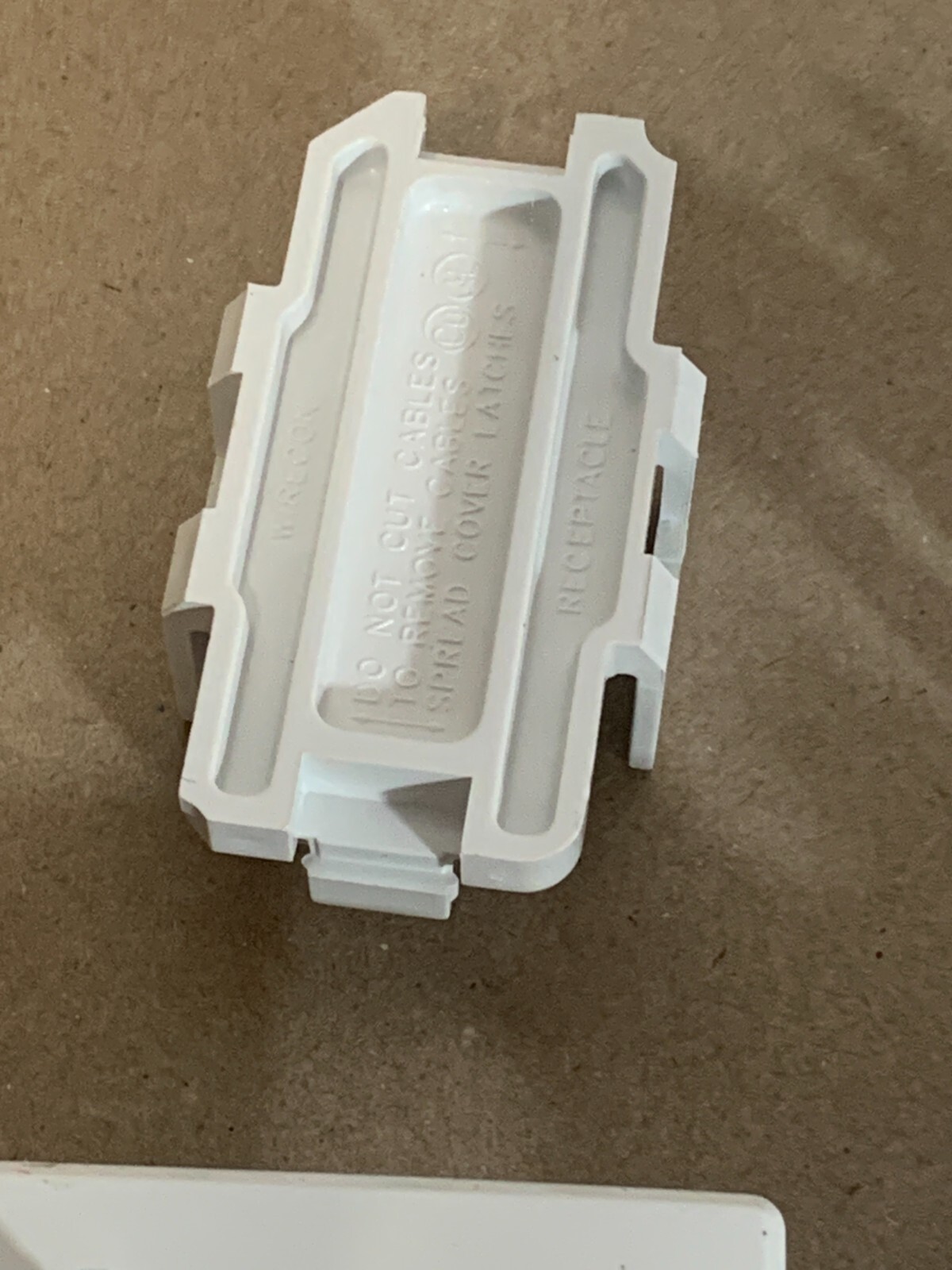Wirecon Mobile Home RV Single Receptacle Outlet White WDRU 15 W Lot of 2