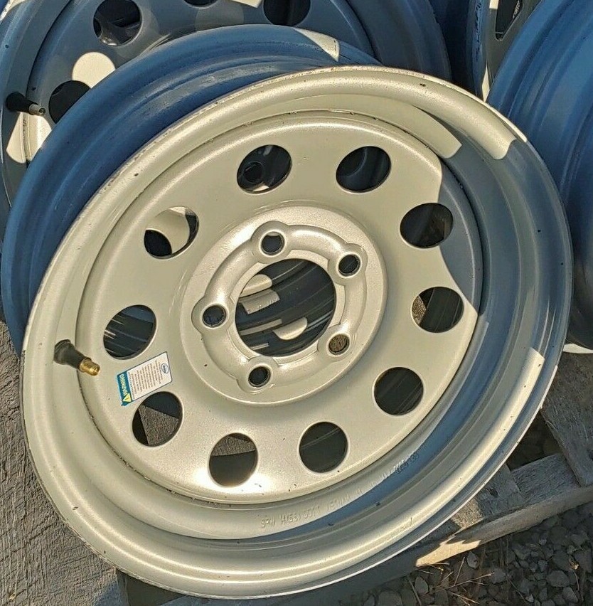 13″- 5 LUG on 4.5″ TRAILER WHEEL – GRAY CIRCLE