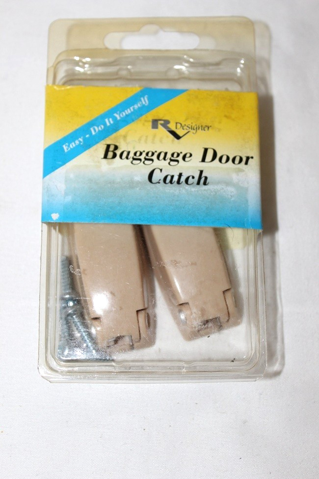 RV Designer E213 Beige Rounded Baggage Door Catch