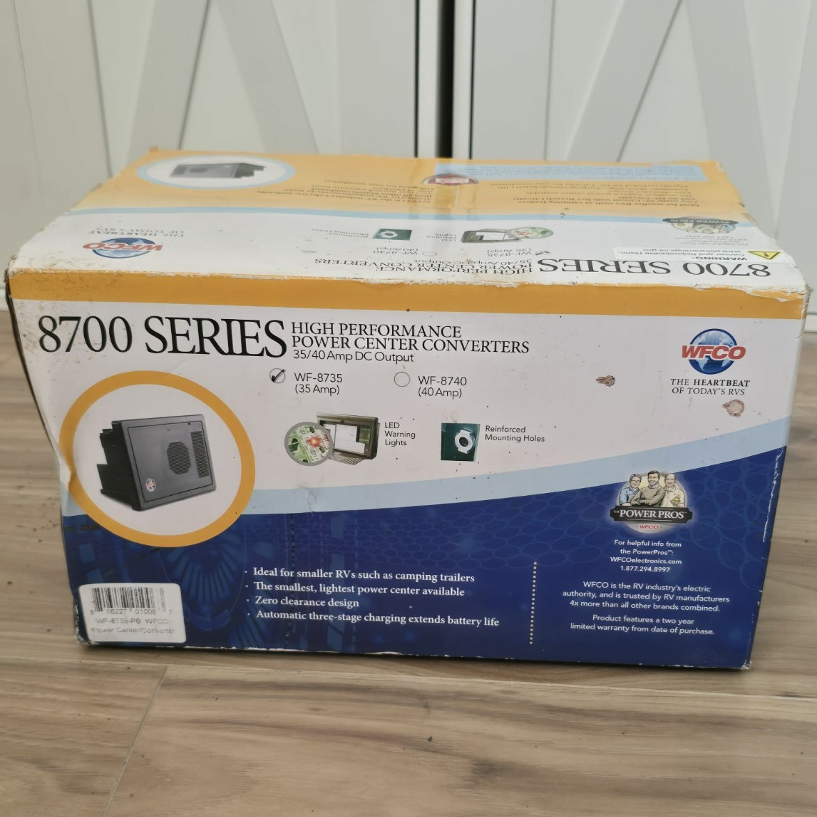 WFCO 8700 Series High Performance Power Center Converter.