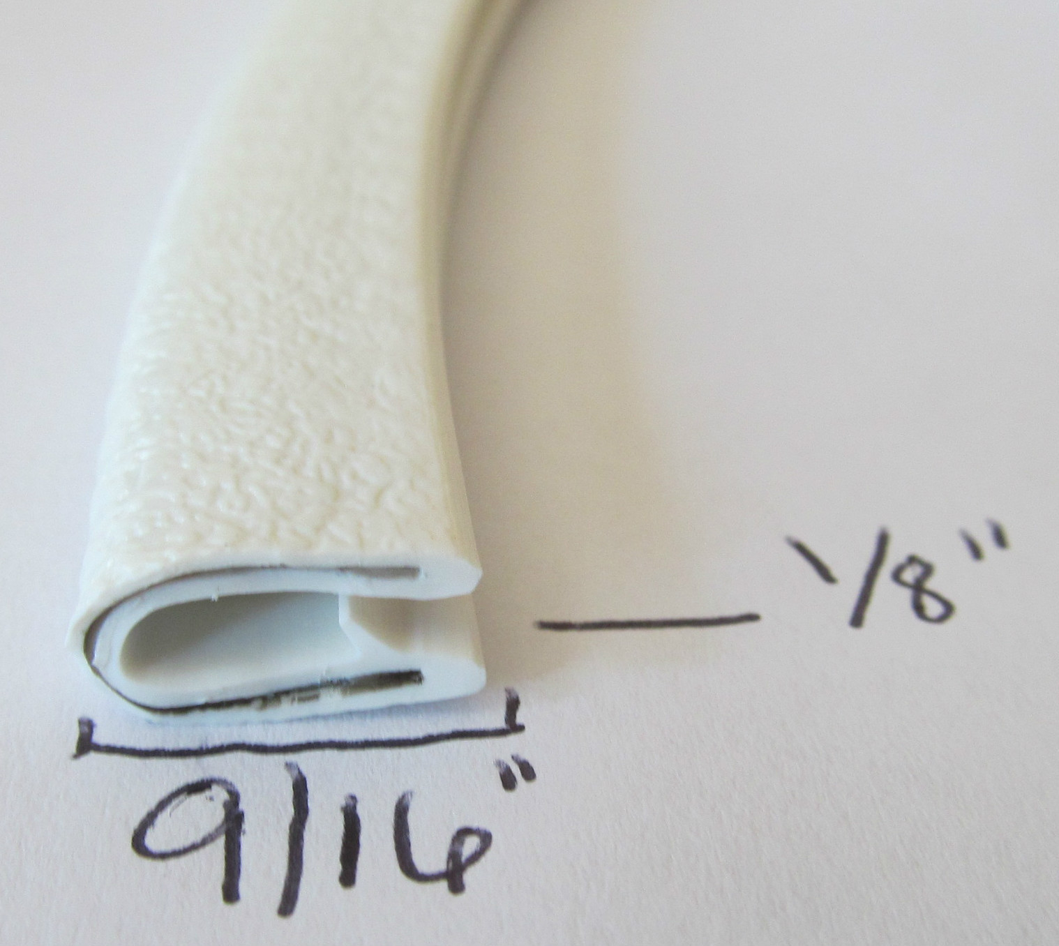 1/8″ x 9/16″ WHITE Edge Trim Lock Vinyl PVC Car RV Boat Seal Permanent Grip