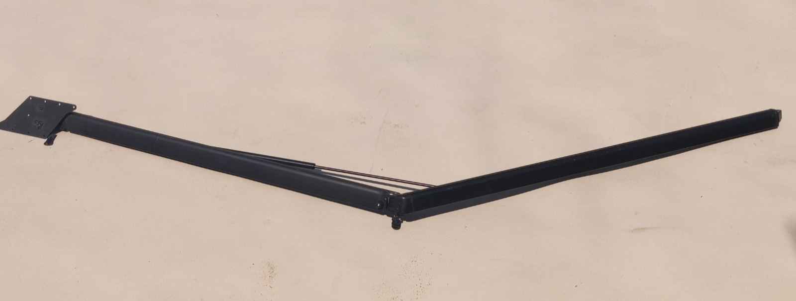 CAREFREE OF COLORADO LH AWNING ARM DUAL STAGE LATITUDE R001793-106 BlK IDLE SIDE