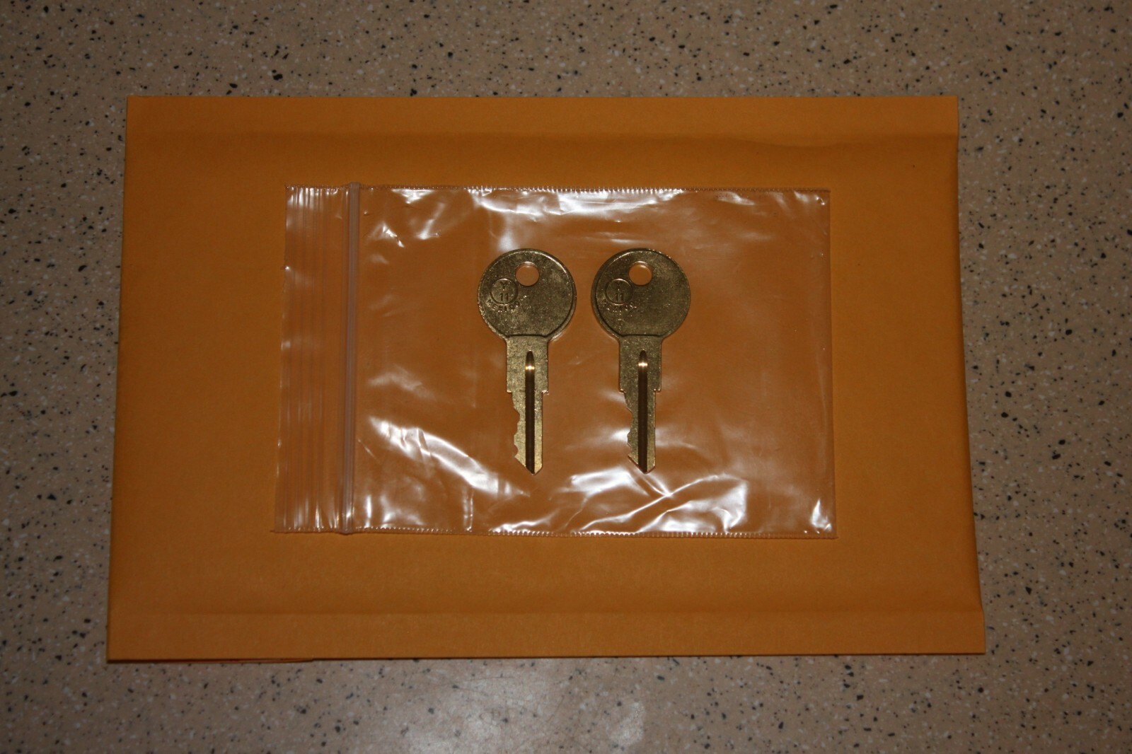 C001A-C250A Two Keys FOR Snap-on Tool box, snap on Toolbox, pre-cut to your code