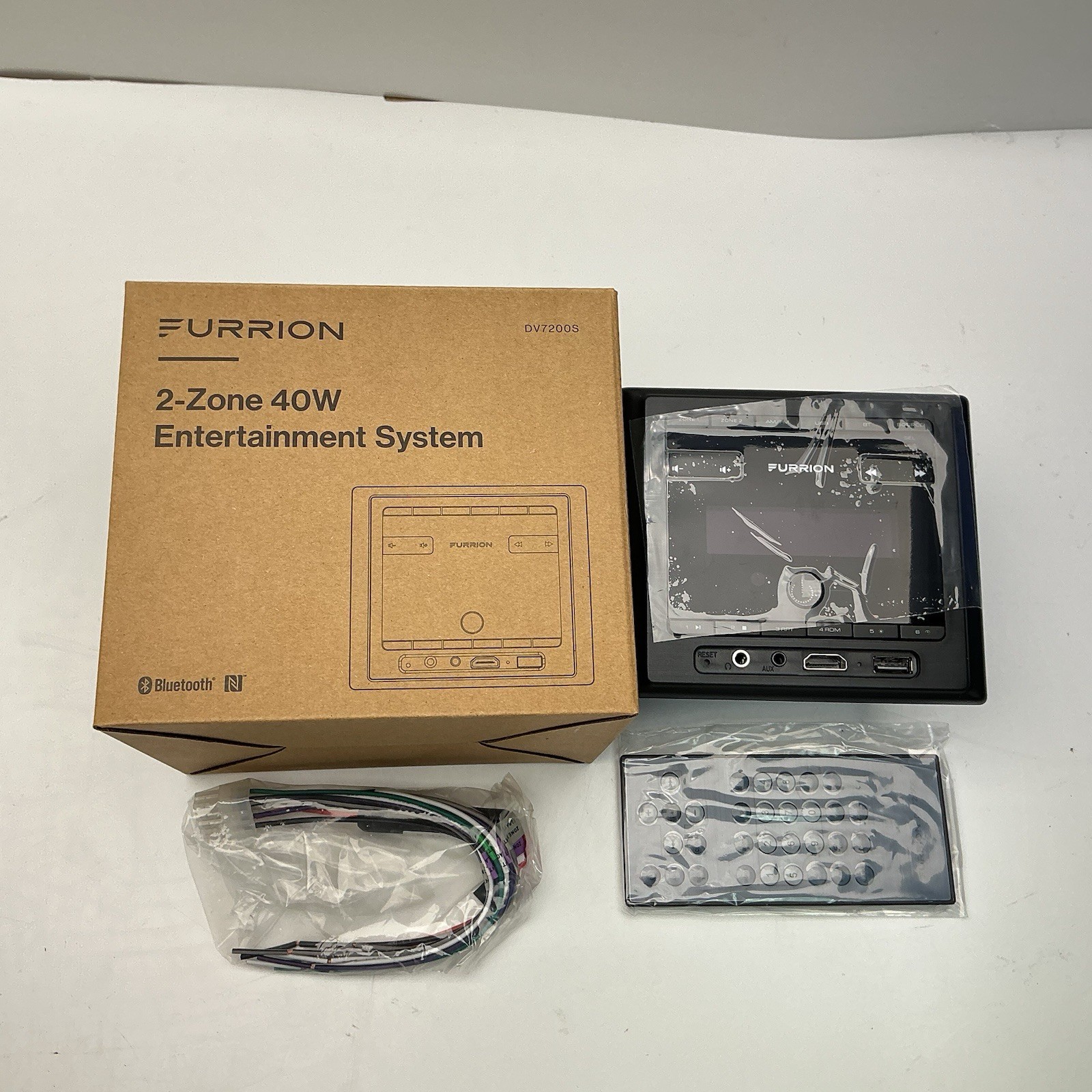 NEW Lippert Furrion RV 40-Watt 2-Zone Entertainment System DV7200S With Remote