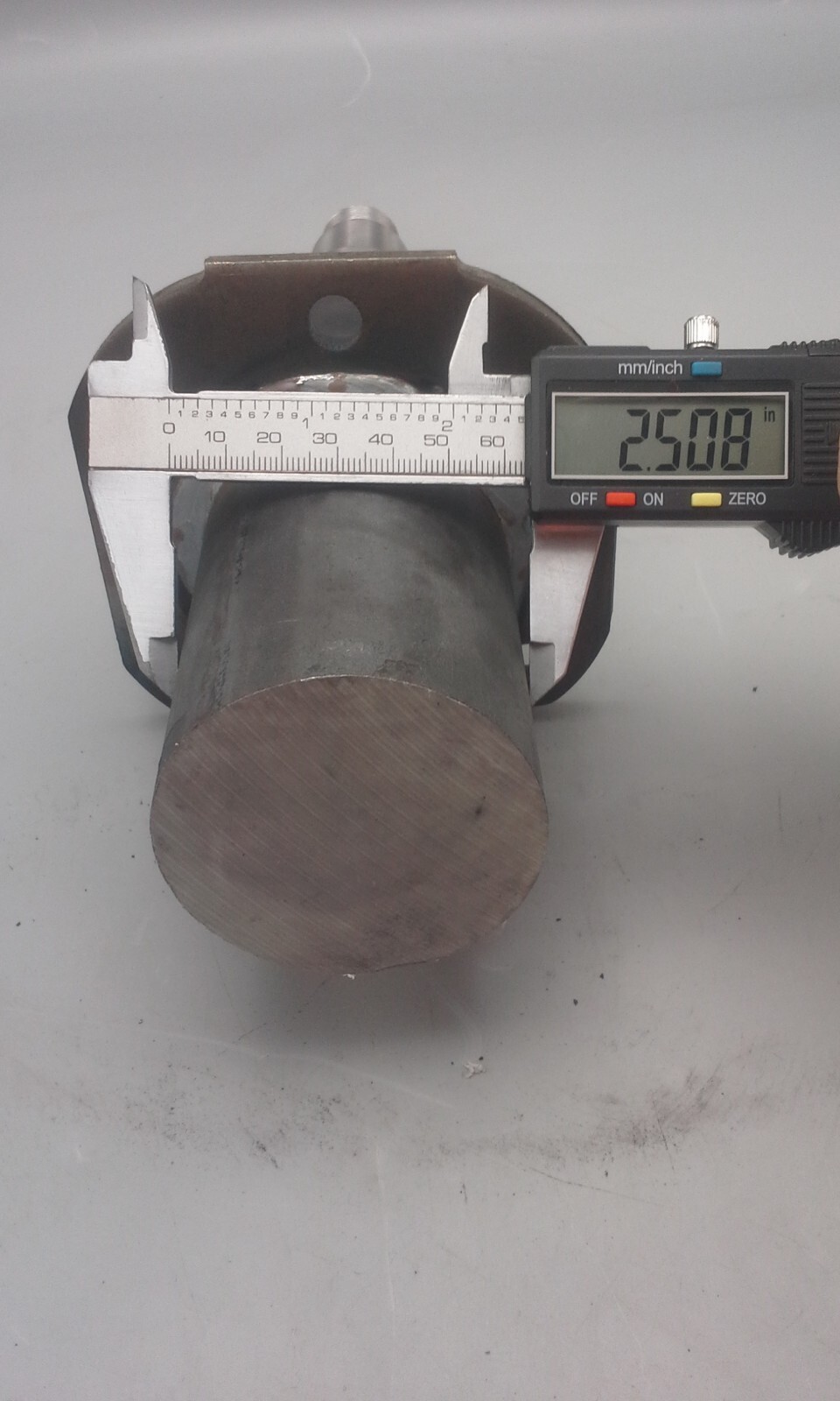 Set of 2 – 7000# Round Spindles #42 2.50″ x 6″ EZ Lube Flanged