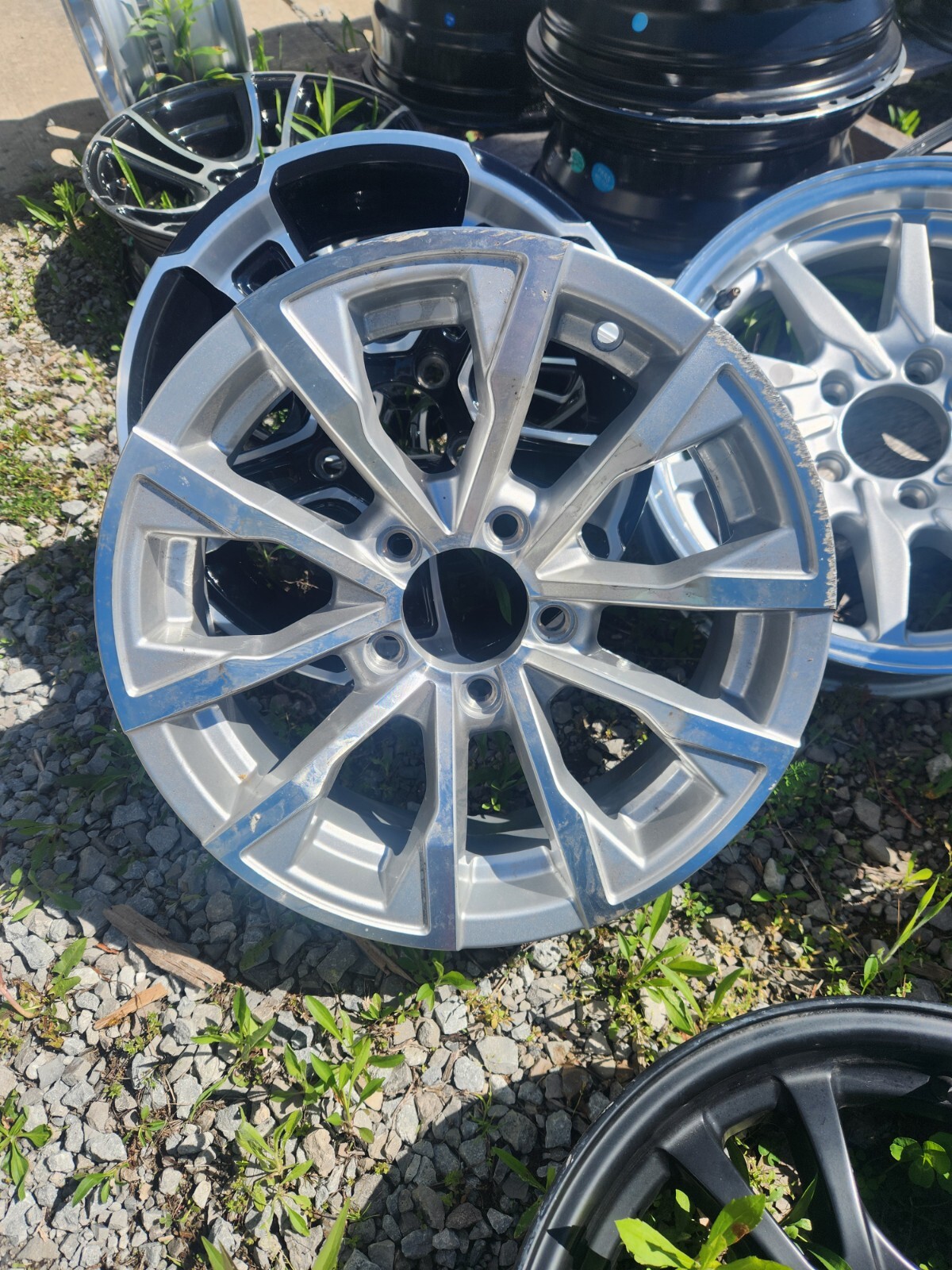 15″ x 5″ ALUMINUM TRAILER WHEEL 5-LUG ON 4.5 INCHES – BLEM