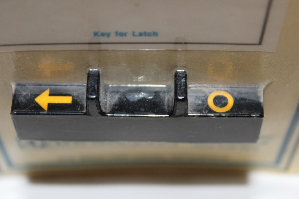 Dometic RV Refrigerator Key for Latch, Part #2007559004, Carded