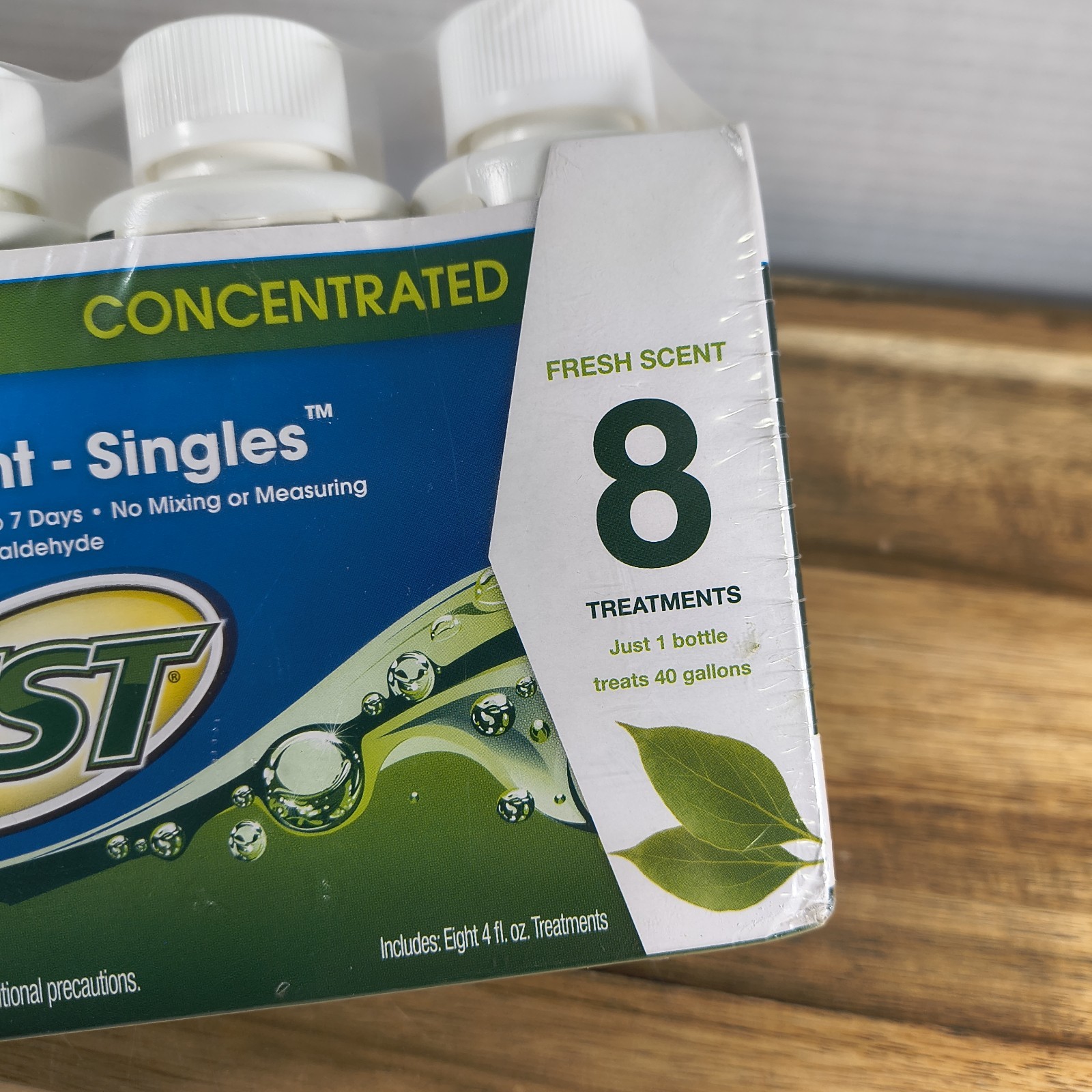 Camco 40221 TST Concentrated RV Toilet Treatment Singles – Pack of 8 – 4 Oz Bott
