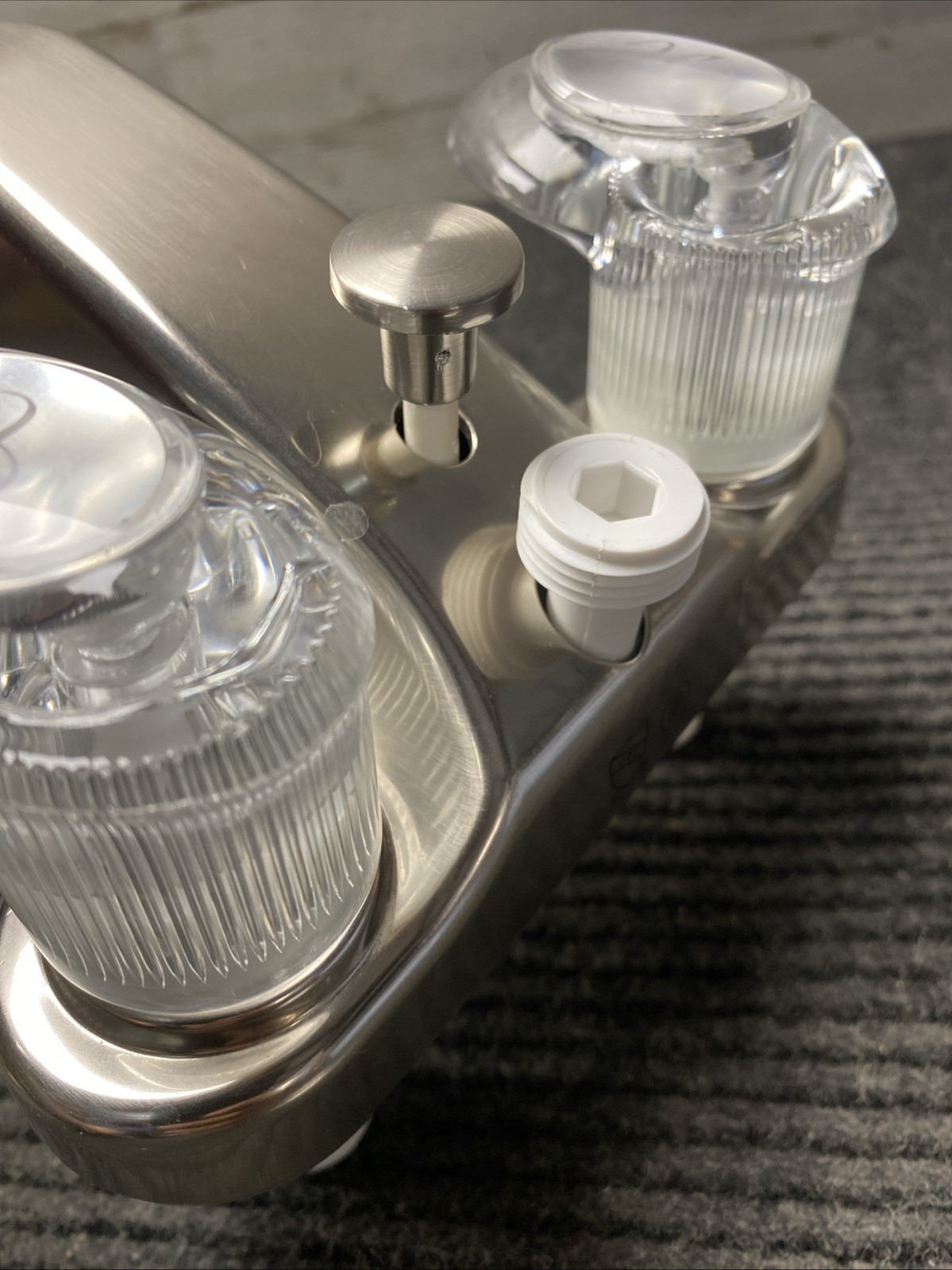 Valterra PF222441 Catalina 4″ Bathroom Faucet 2 Handles – Brushed Nickel