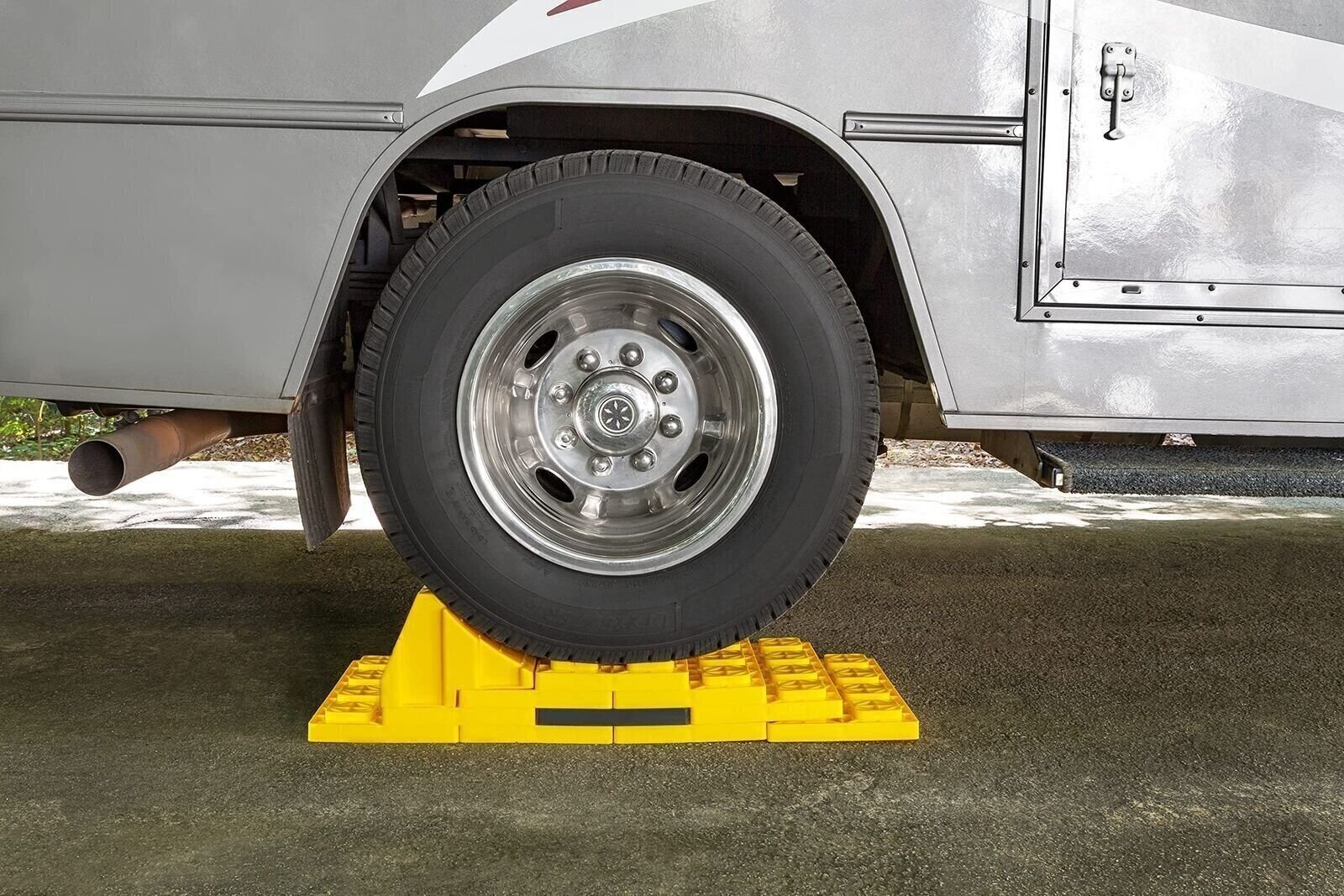 Camco Patented FasTen Leveling Blocks for RVs, Interlocking RV Leveling Blocks 4