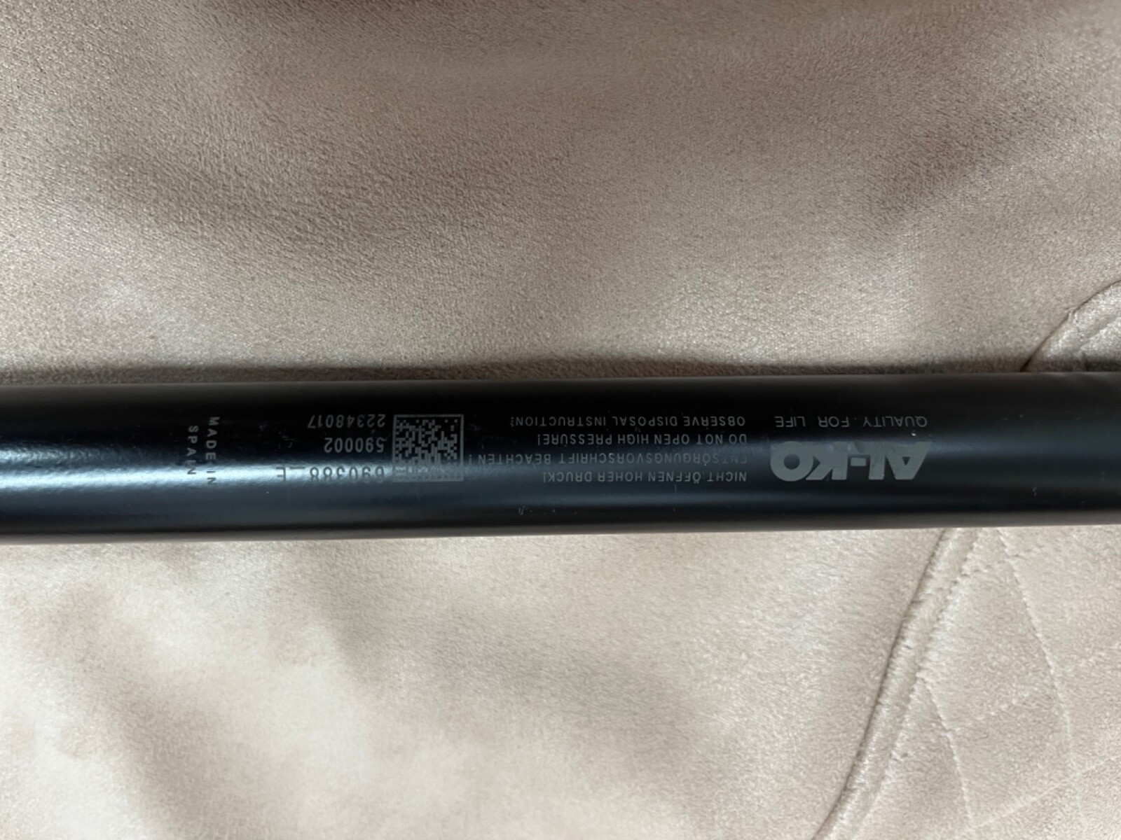 (Ref 276) Towing Hitch Damper Shock absorber Gas strutt AL-KO 690389 150v 530mL