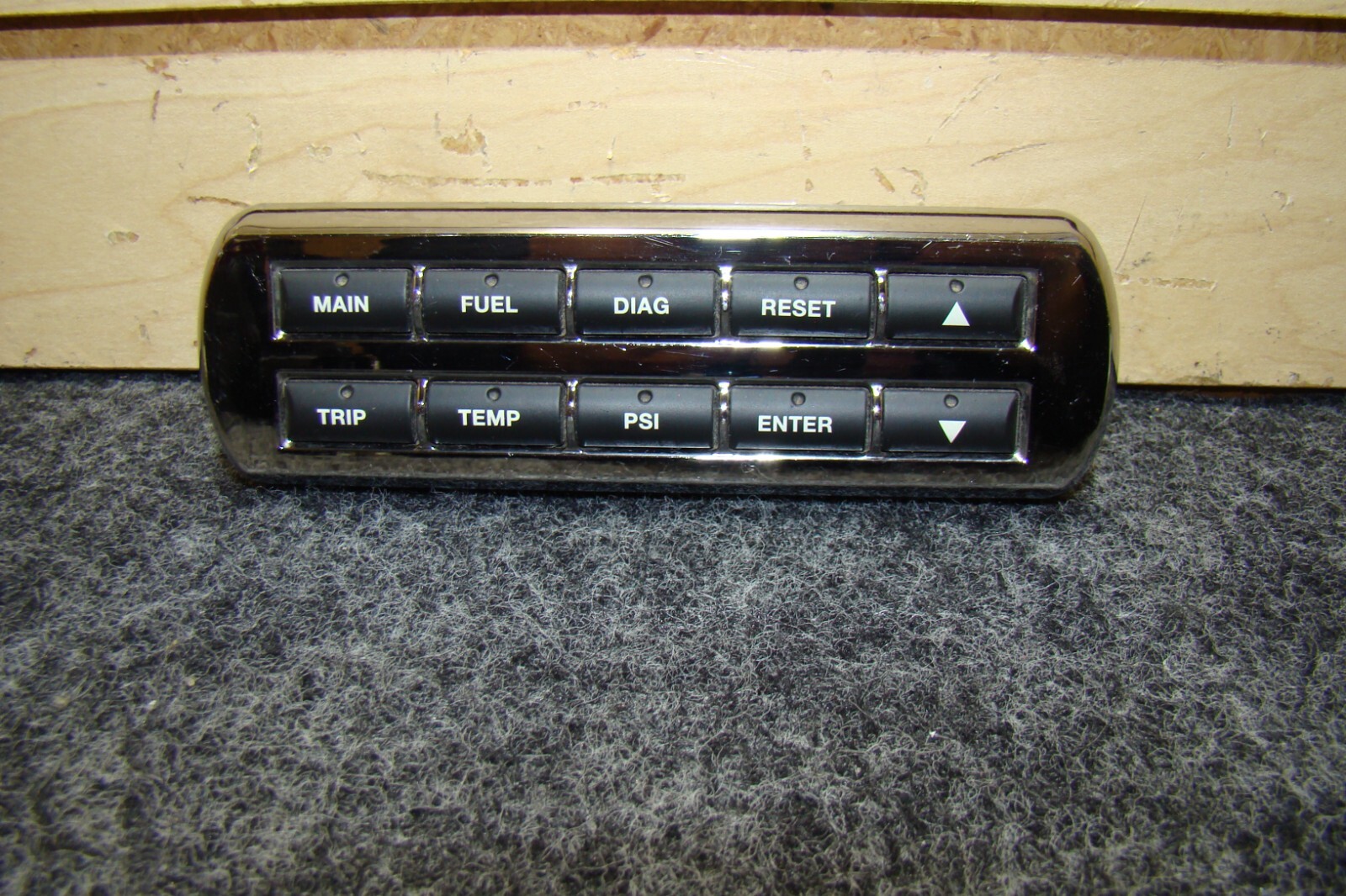 USED MOTORHOME MEDALLION 1539-10231-29 10 BUTTON SWITCH PANEL