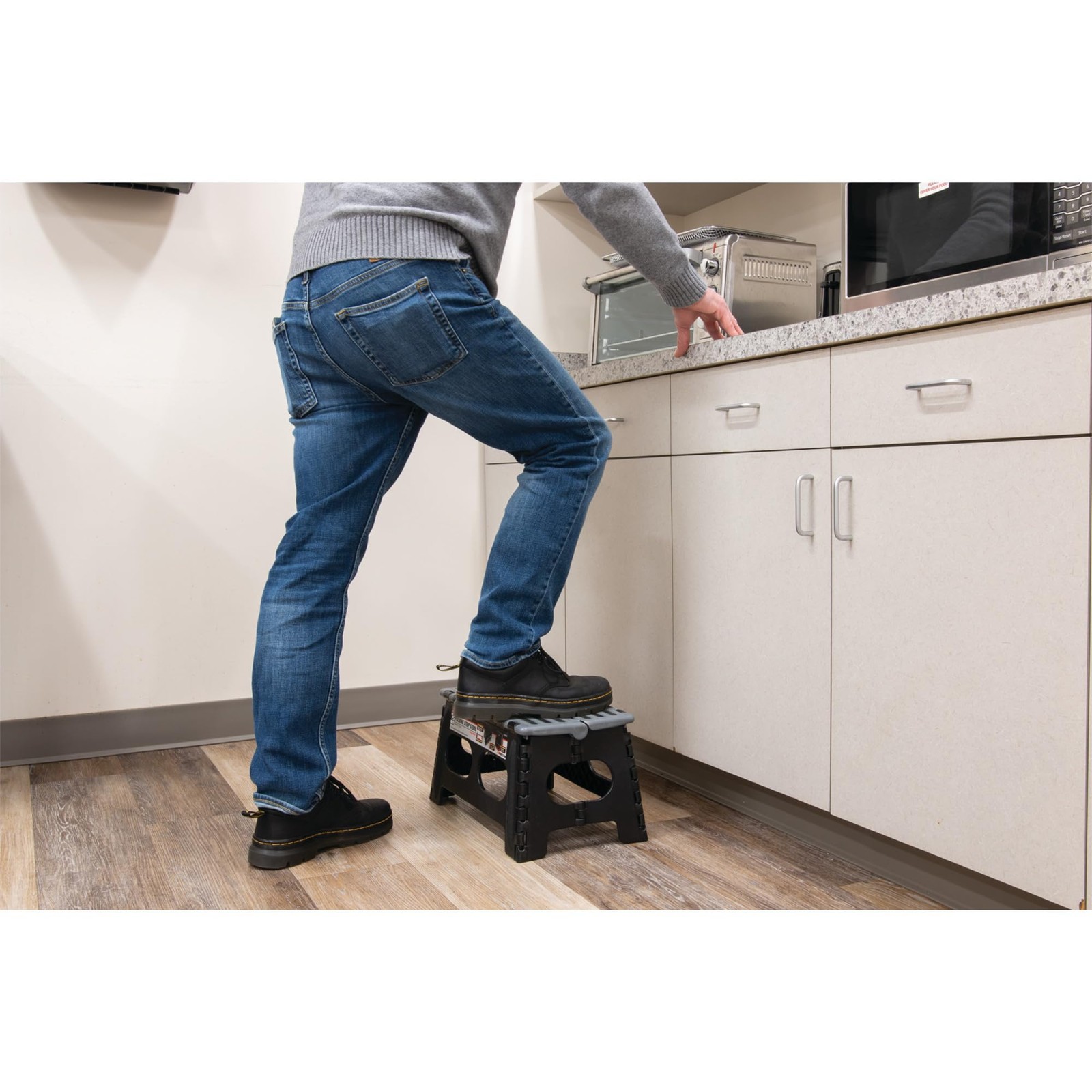 Heavy Duty Folding Step Stool with Non-Skid Metal Platform – 300 lb Capacity
