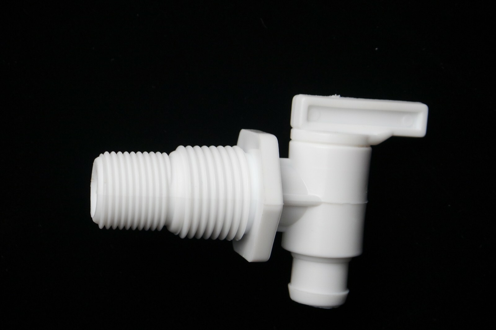 APEX RV MPT Plastic Drain Valve 3/8, 1/2 Inch Dual Threaded 1 Pk