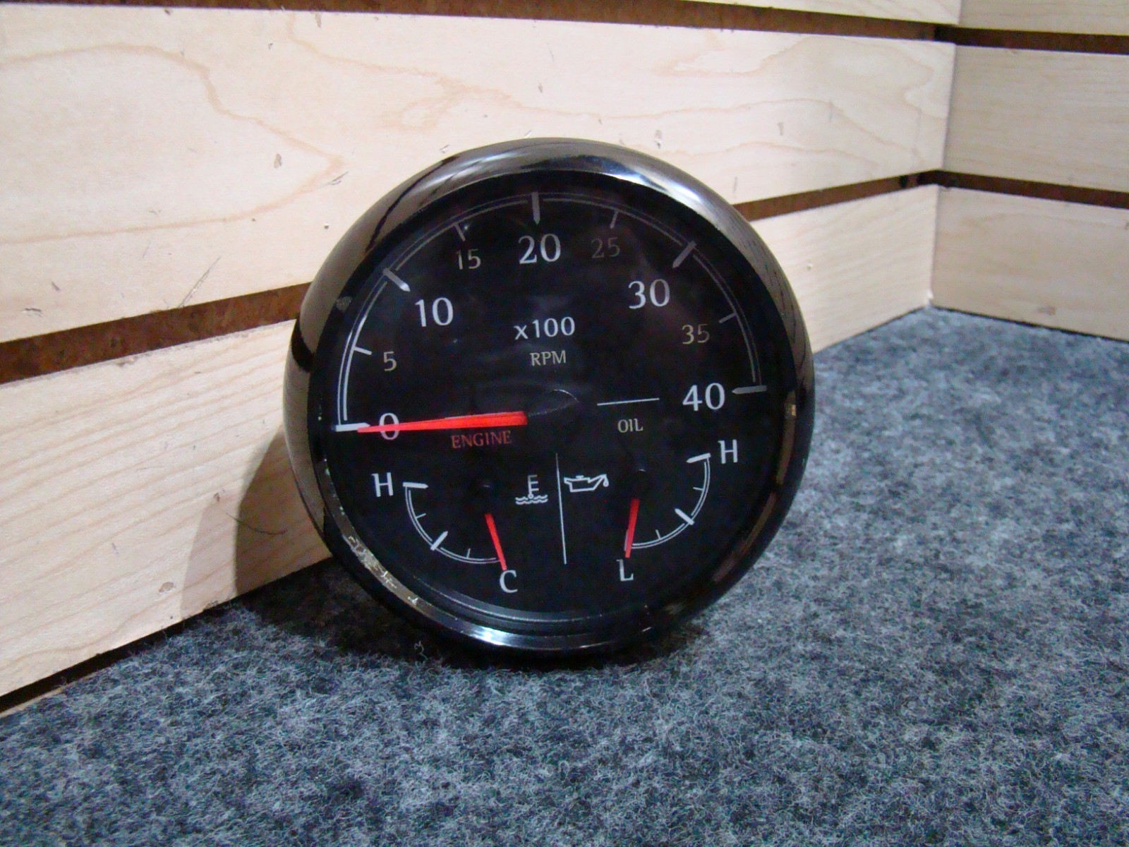 USED RV/MOTORHOME 3 IN 1 MEDALLION TACH / ENGINE / OIL DASH GAUGE