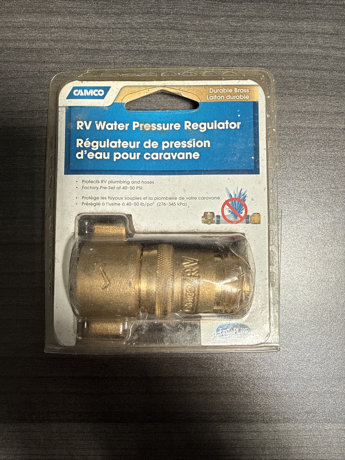 Camco #40055 – Brass RV Water Pressure Regulator – NEW.