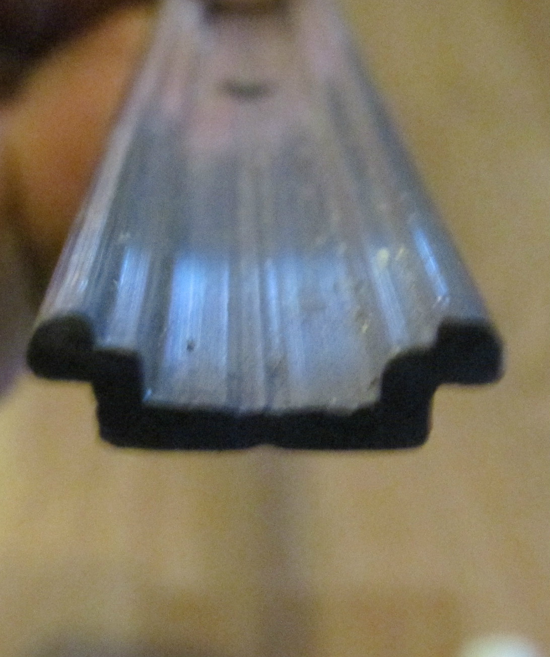 4″ SAMPLE Small Retainer Aluminum Vinyl Trim Type T4 Track 5/8″x 3/16″