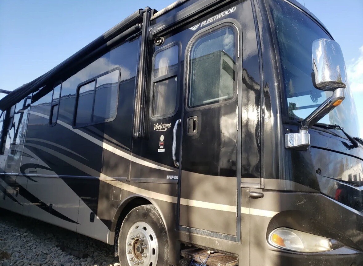 Rv Left side Luggage Storage Door #3 off 2007 Fleetwood providence 45 1/2 x 31