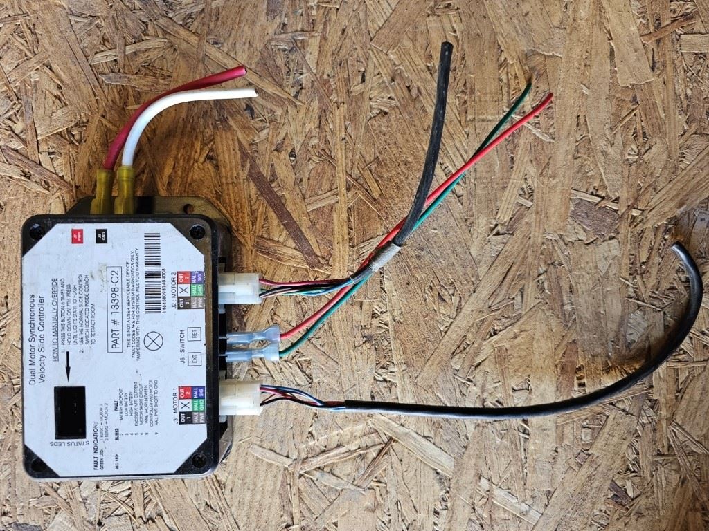 2014 Mercedes Sprinter 3500 USED Dual Motor Velocity Slide Controller 13398-C2.