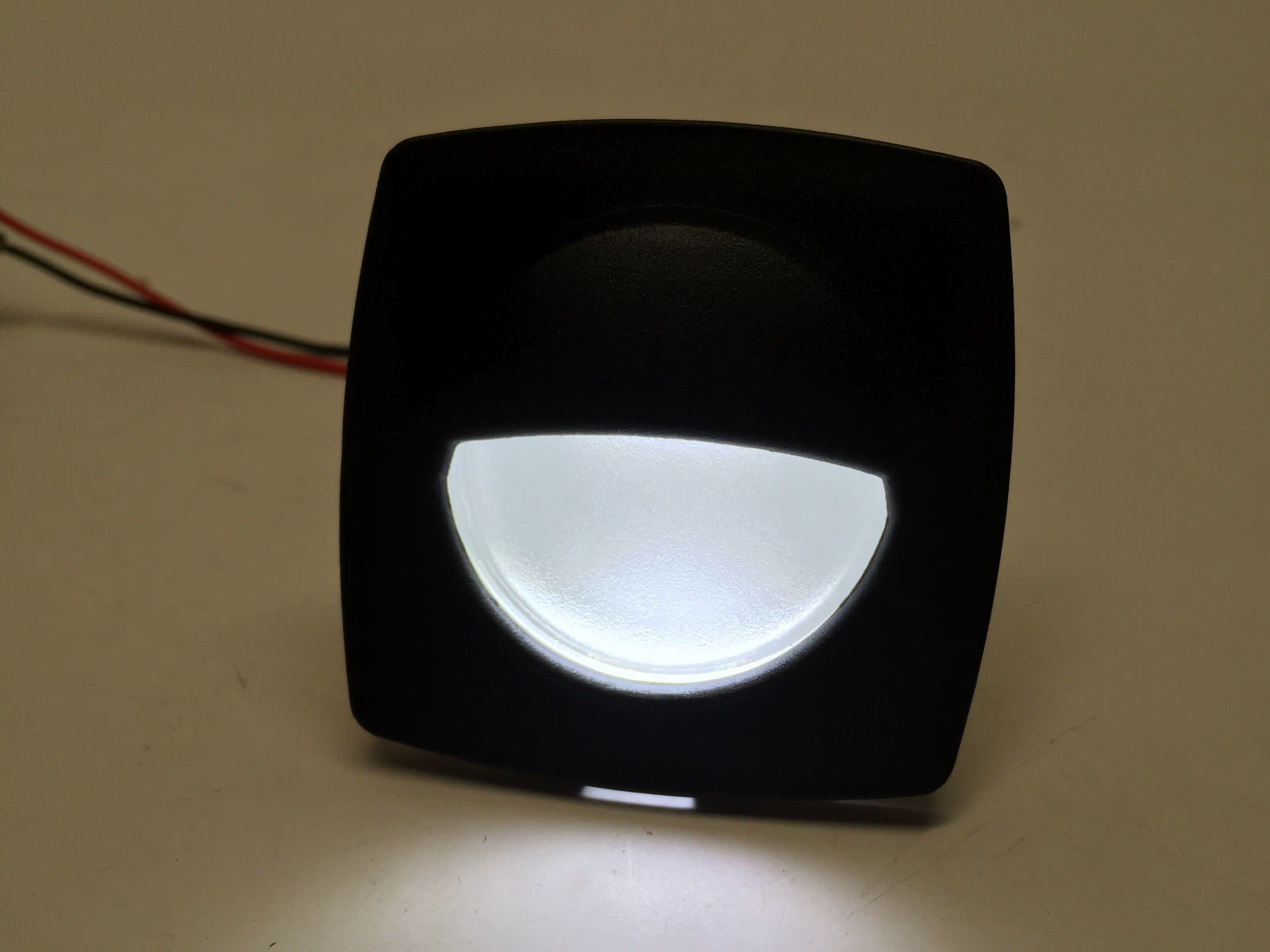 MARINE BOAT LED RV TRAILER COOL WHITE SQUARE SHAPE COURTESY LIGHT 2.24″X2.24″