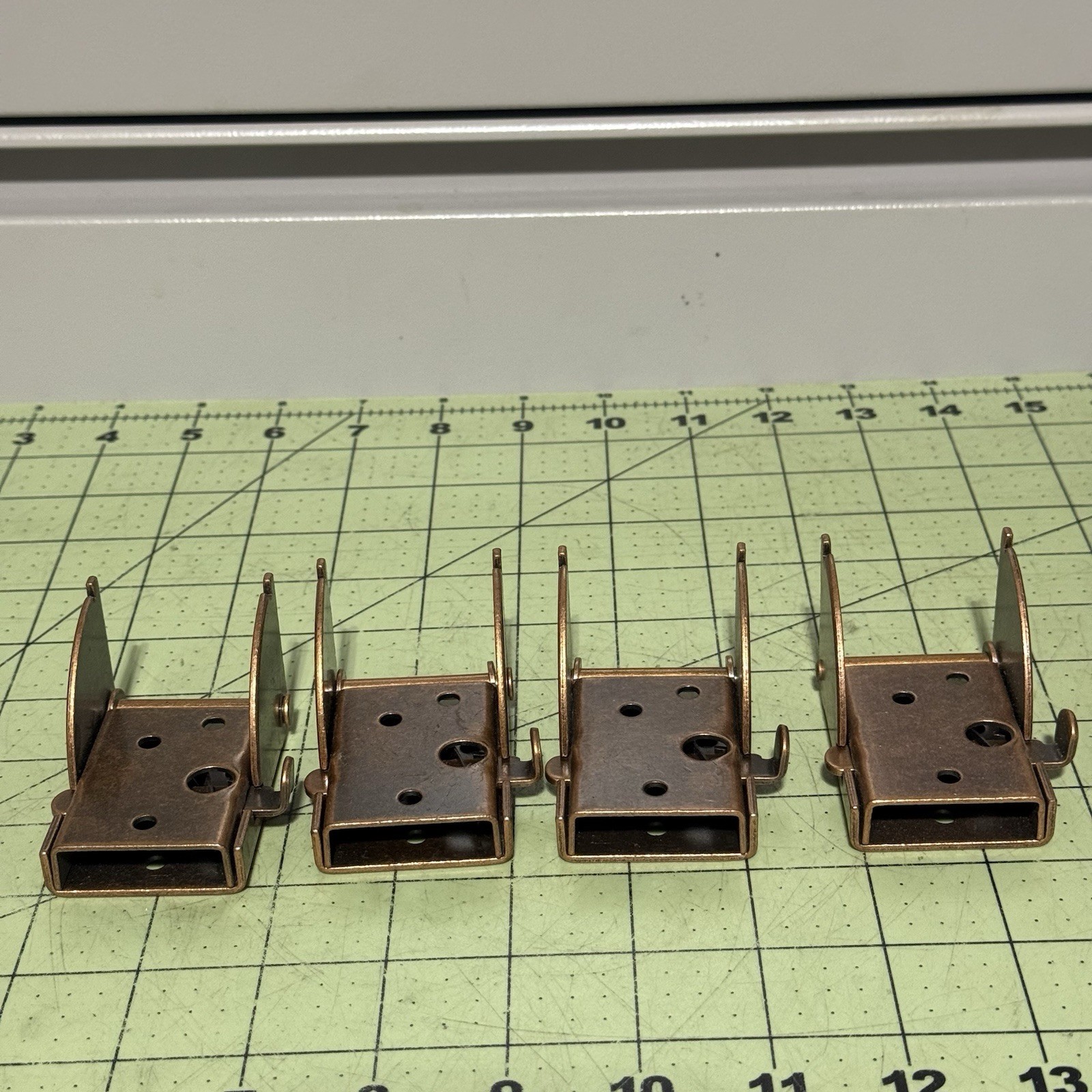 SET OF FOUR (4) COPPER FOLDING TABLE BRACKETS ANTIQUE BRASS 2-1/2″
