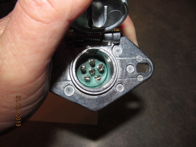 6 PIN ROUND TRAILER CONNECTOR RECEPTACLE Napa BK970-2132 Free shipping