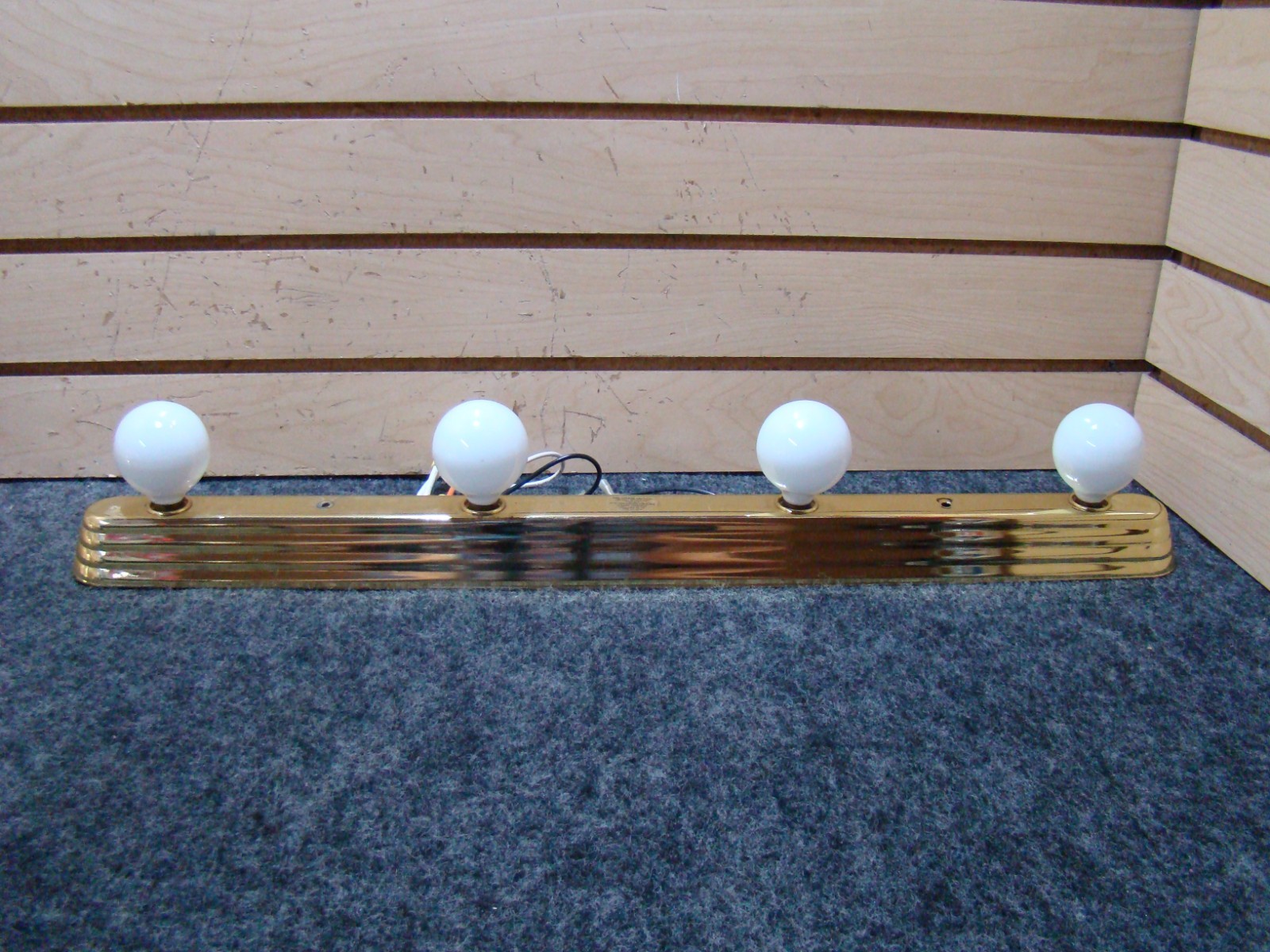 USED RV 24″ 4 BULB BATHROOM VANITY LIGHT BAR TESTED GOOD POLISHED BRASS