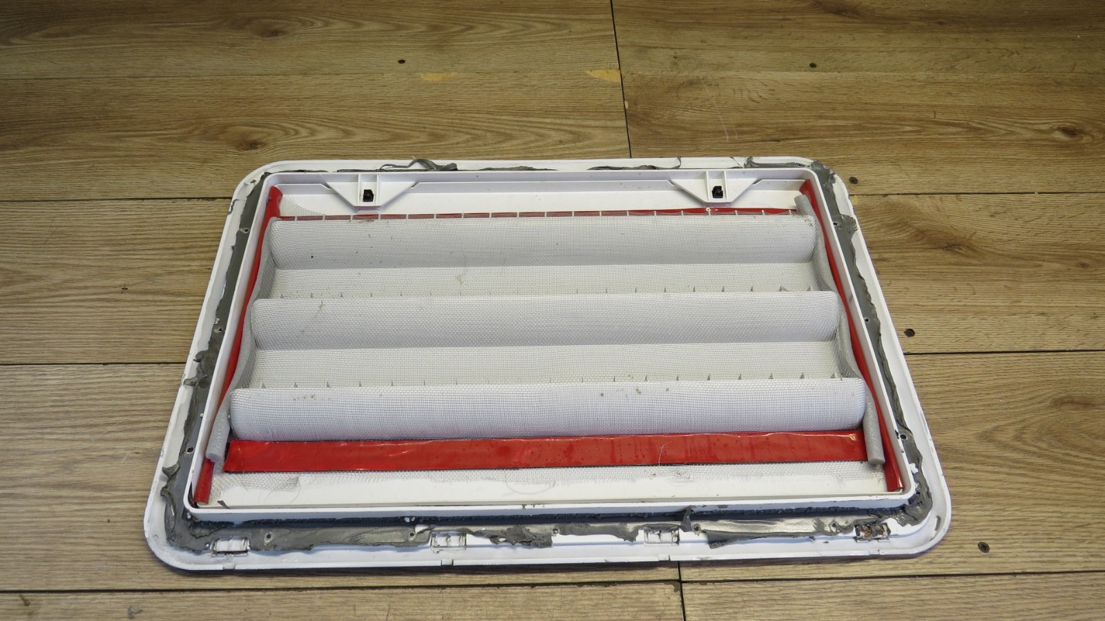 21-24 MERCEDES BENZ RV QWEST SIDE STORAGE COMPARTMENT DOOR 24 1/4 x 16 1/2