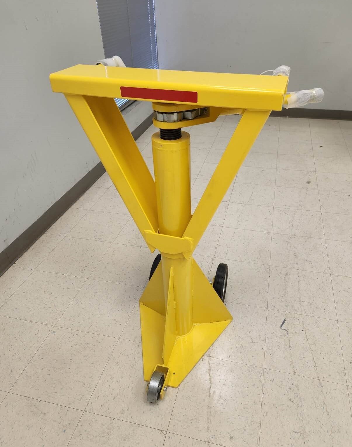 Ratchet Beam Trailer Jack, 100,000 Lb. Static Capacity, Stabilizing Stand,